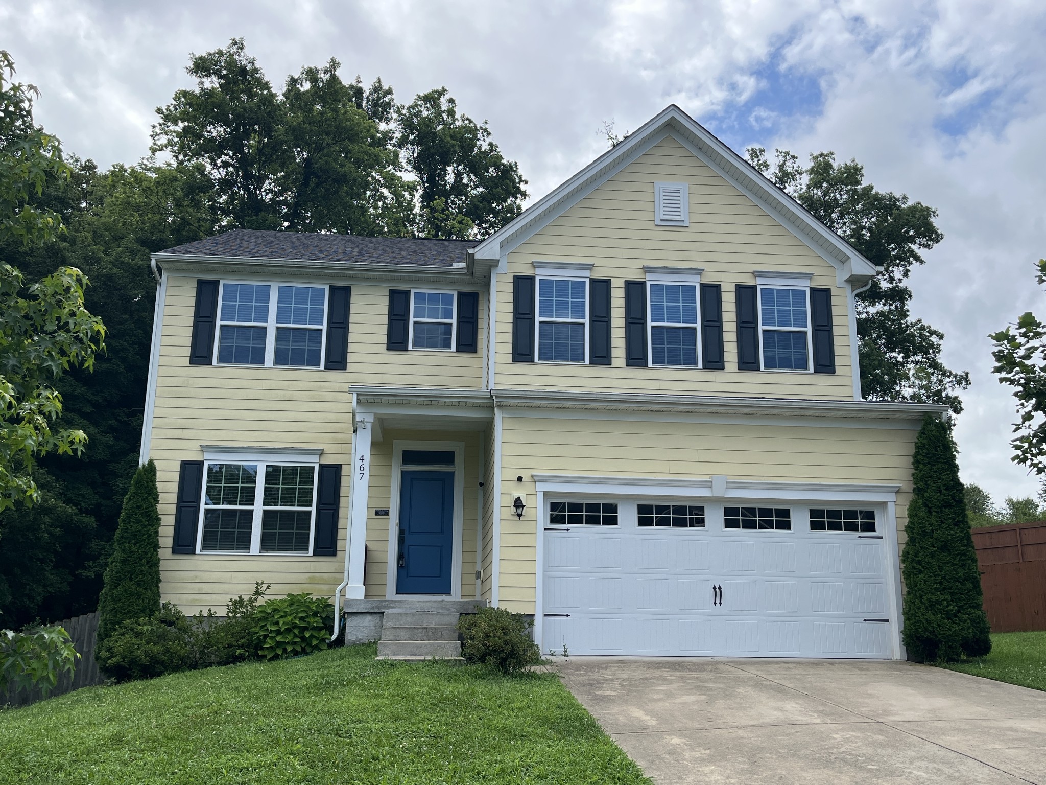467 Chinook Dr