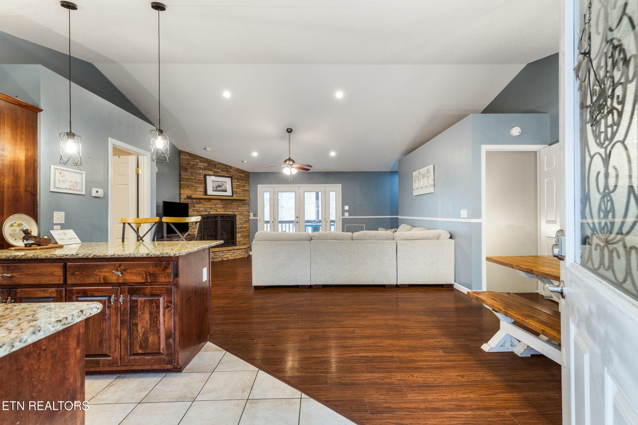 2067 Highpoint Lane Property Photo 11