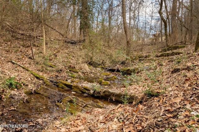 2067 Highpoint Lane Property Photo 48