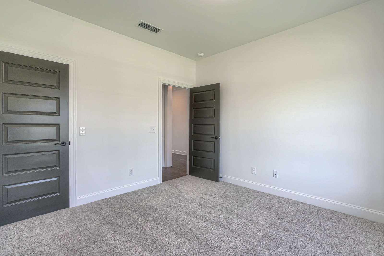 5525 Sinclair St Property Photo 26