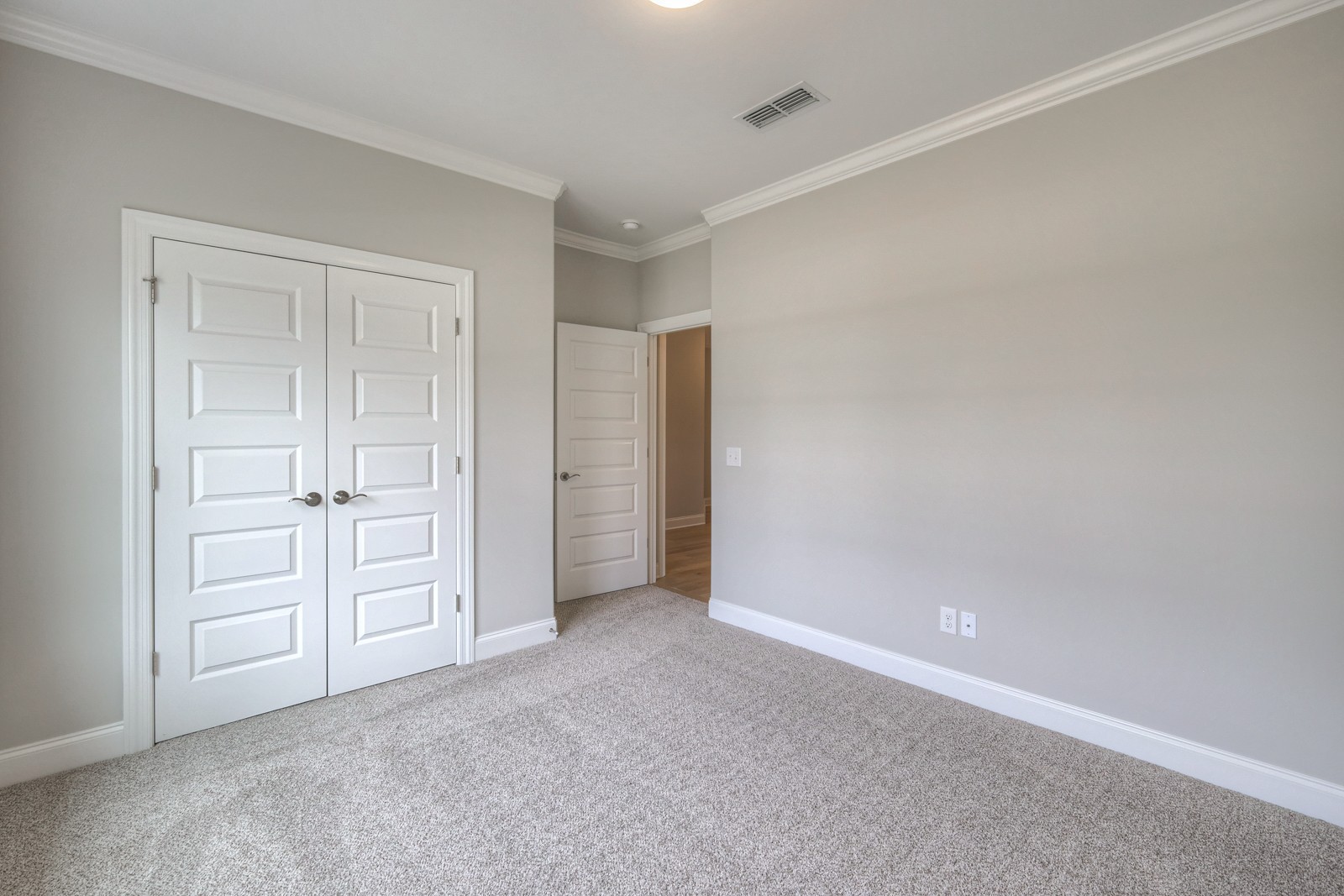 5529 Sinclair St Property Photo 26