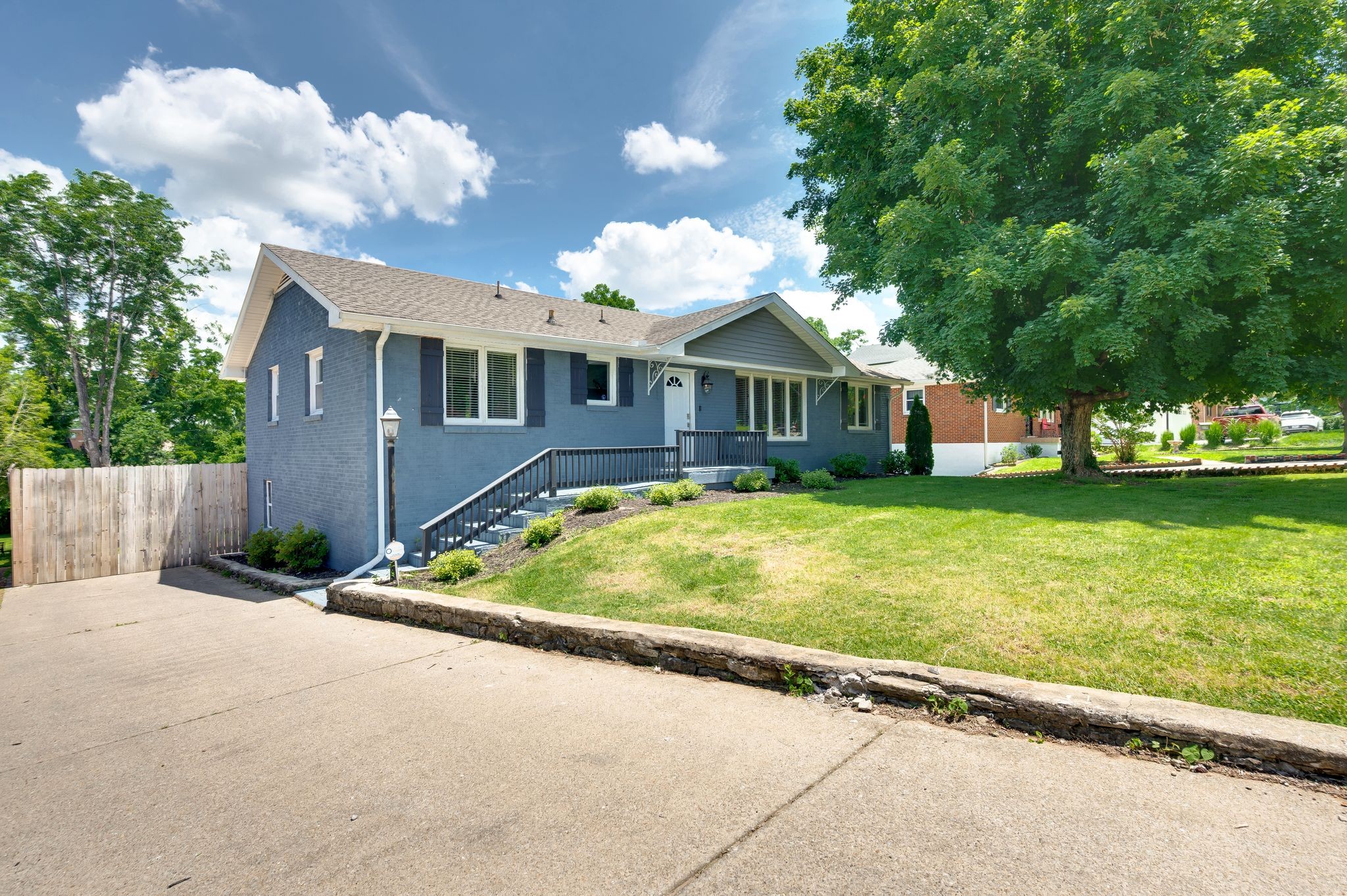 540 River Rouge Dr Property Photo 1