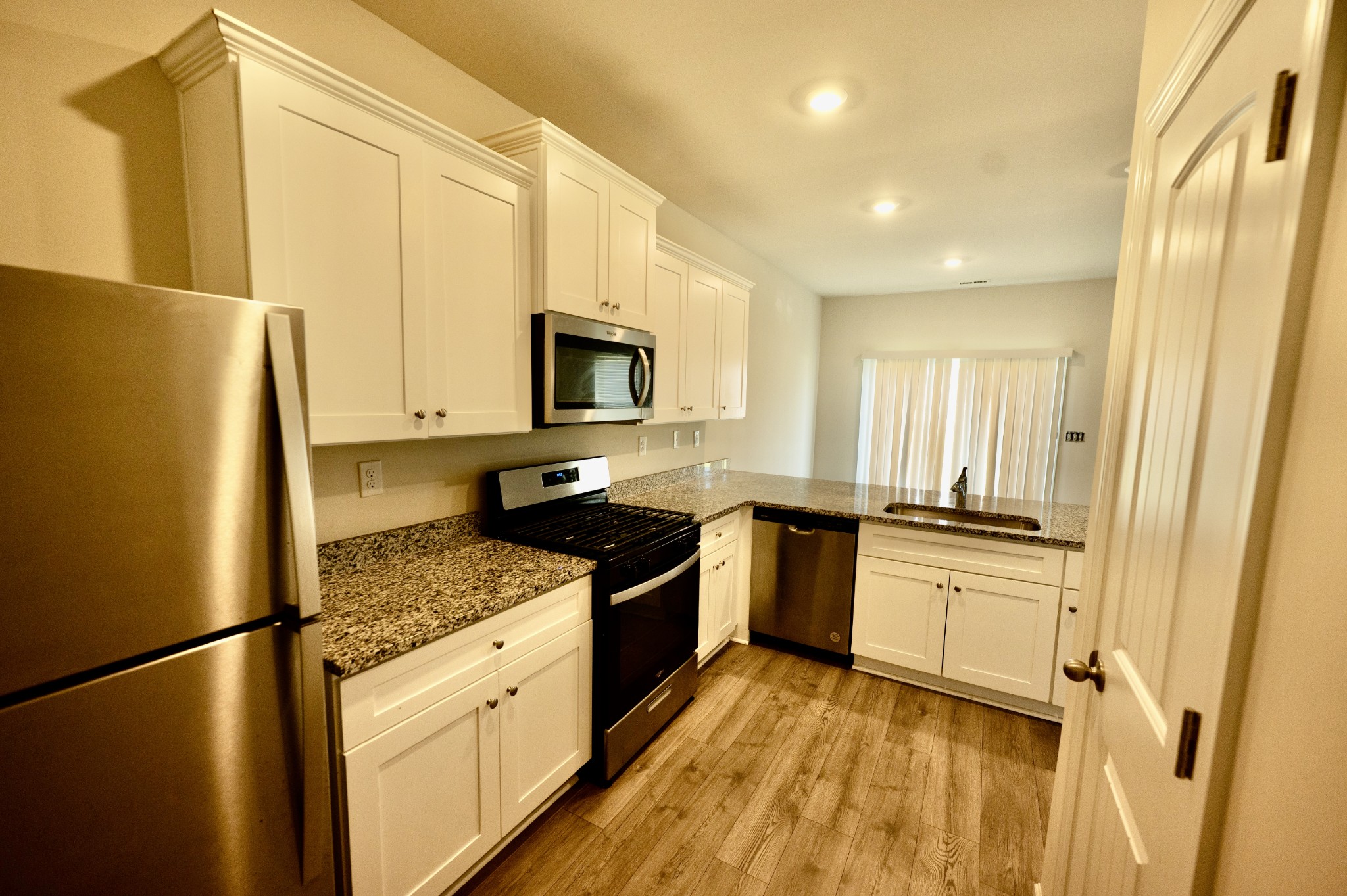2322 Alberto Dr Property Photo 4