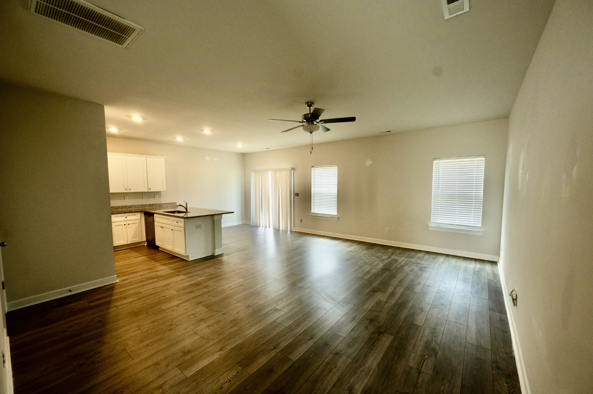 2322 Alberto Dr Property Photo 5
