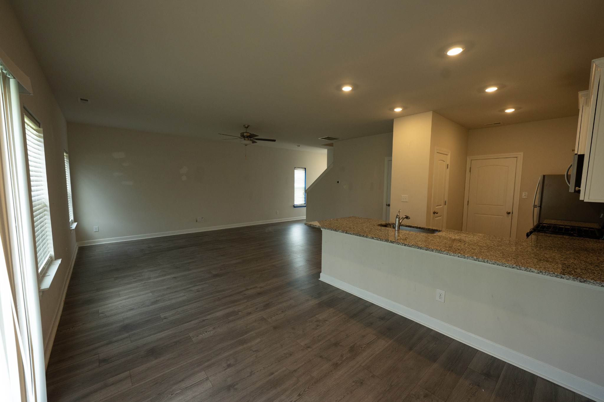 2322 Alberto Dr Property Photo 6