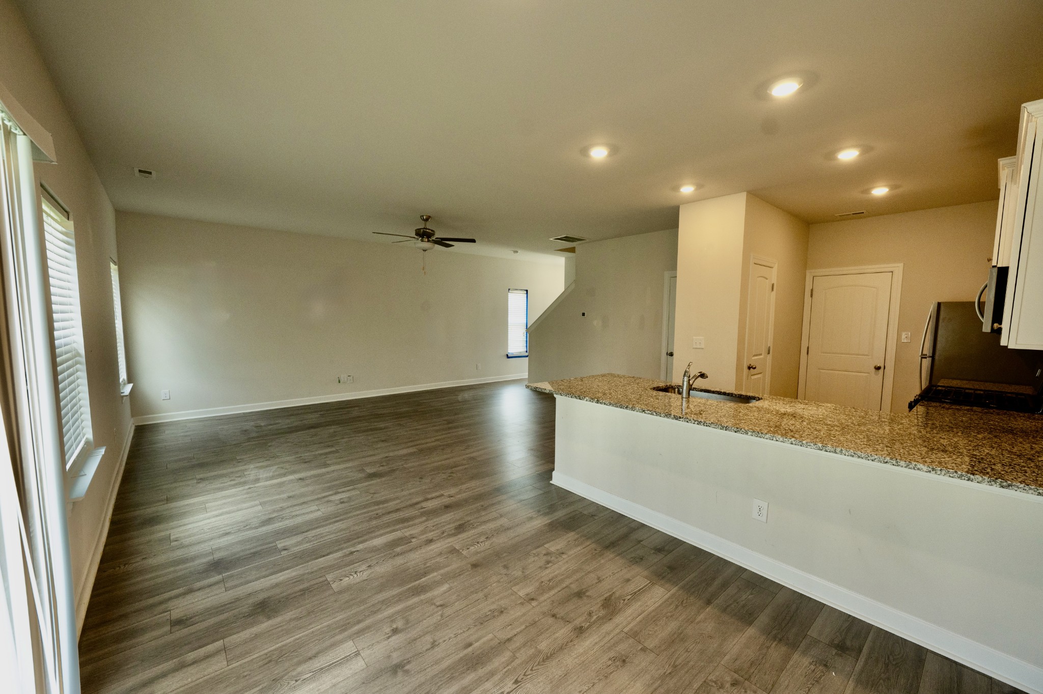2322 Alberto Dr Property Photo 7