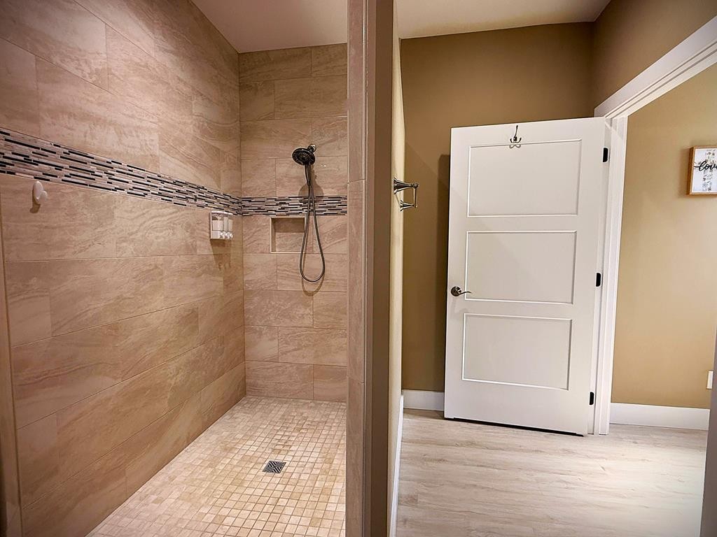 1005 Bethlehem Ests Property Photo 37