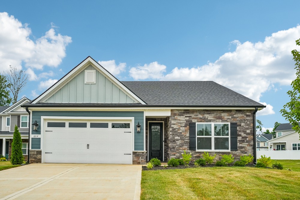 604 Silver Trace Property Photo 1