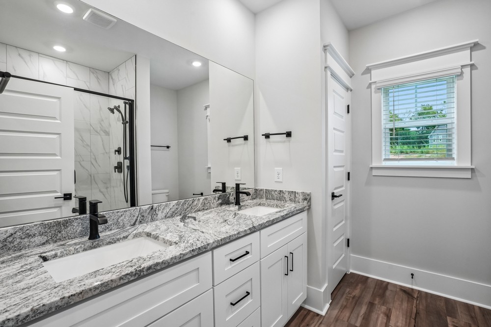 604 Silver Trace Property Photo 16