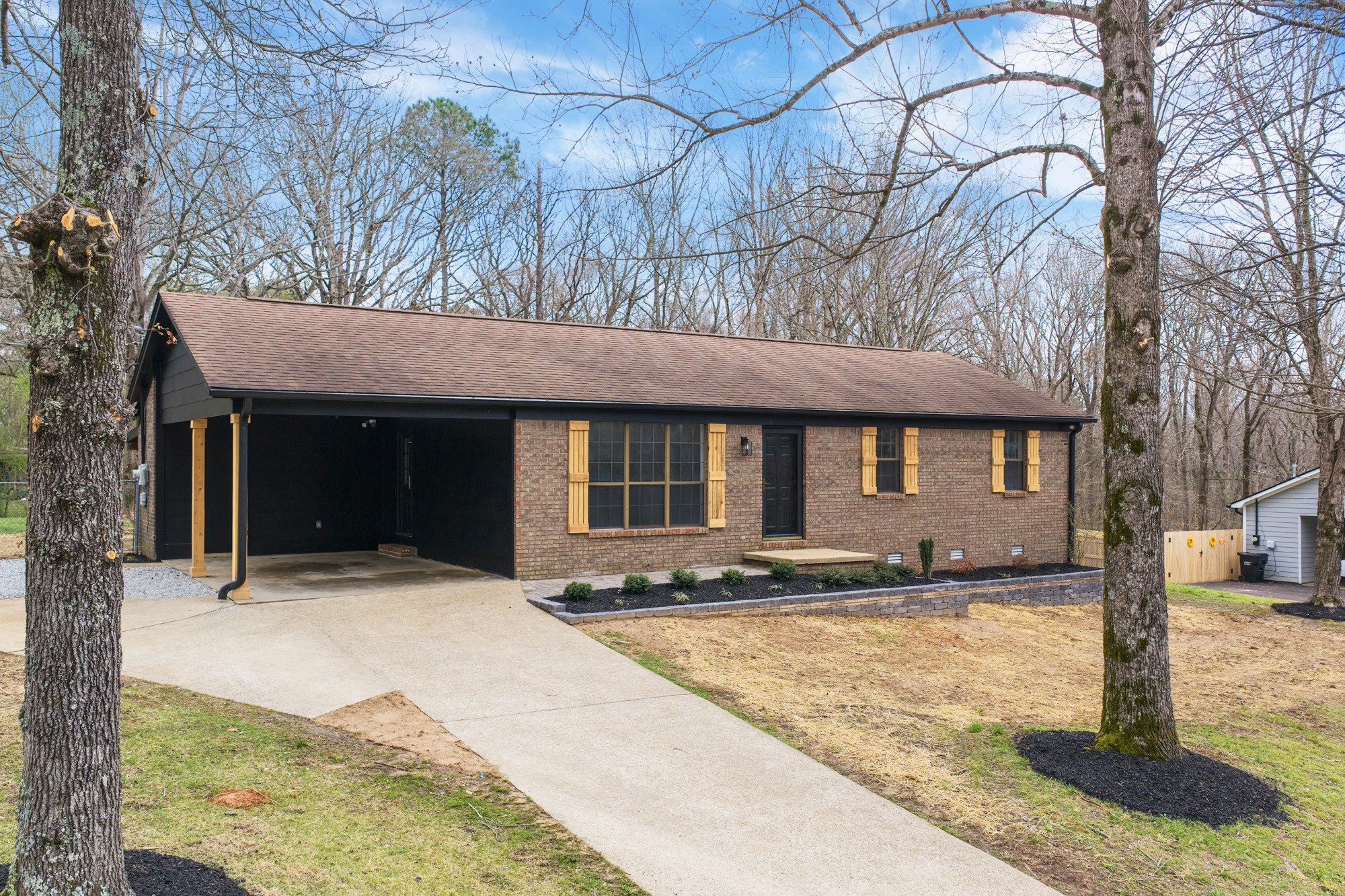605 Parkburg Rd Property Photo 1