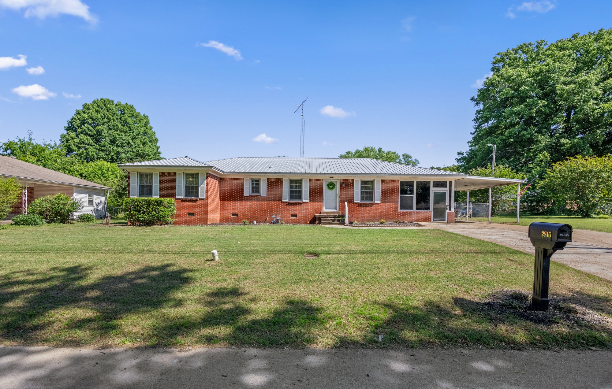 2815 Northwood Blvd Property Photo 1