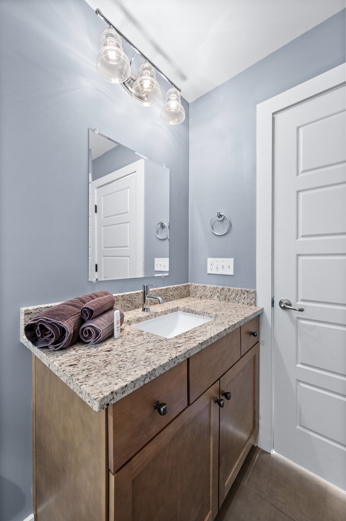1723b Nassau St Property Photo 37