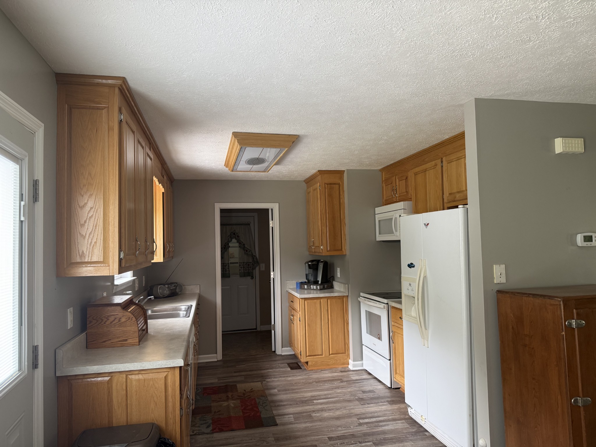 28 Long Meadow Dr Property Photo 9