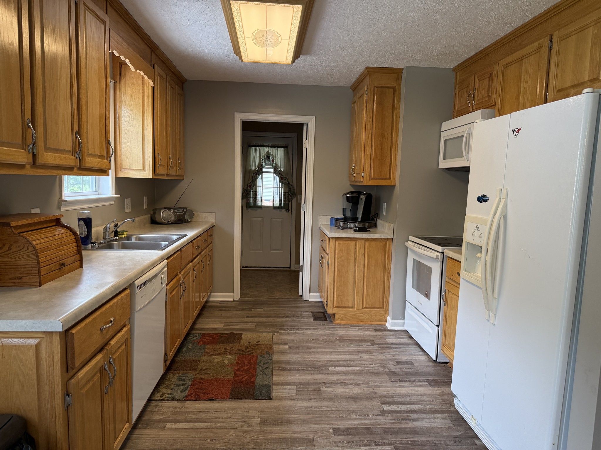 28 Long Meadow Dr Property Photo 10