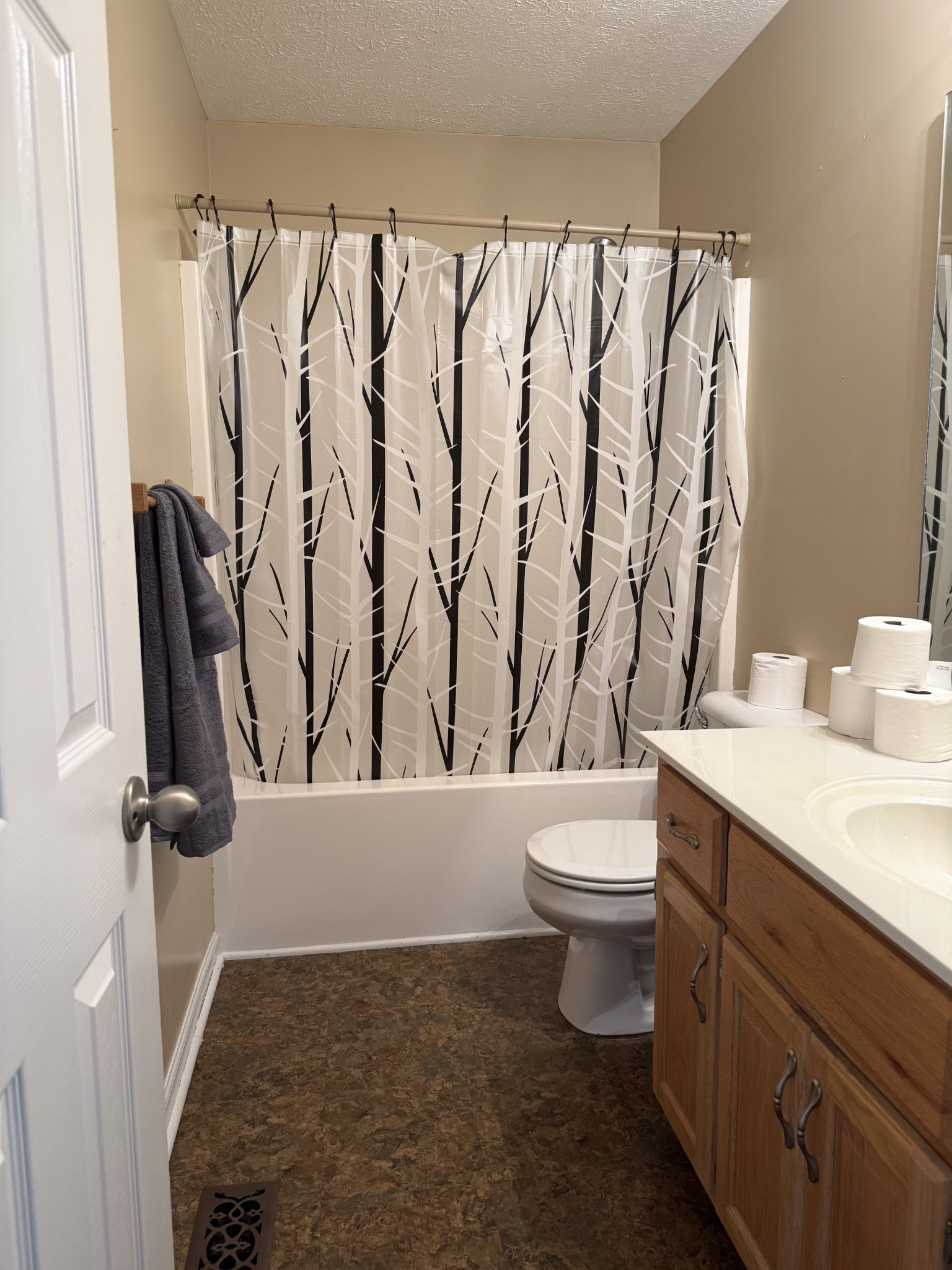 28 Long Meadow Dr Property Photo 11