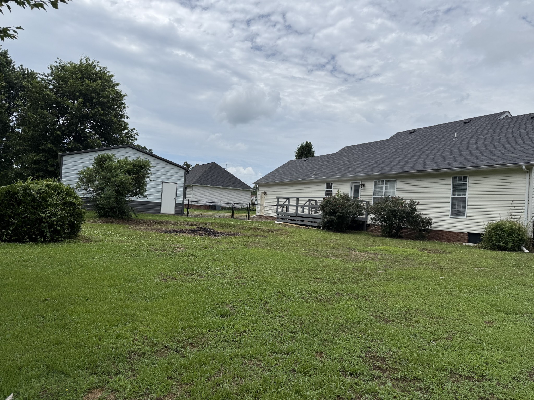 28 Long Meadow Dr Property Photo 22