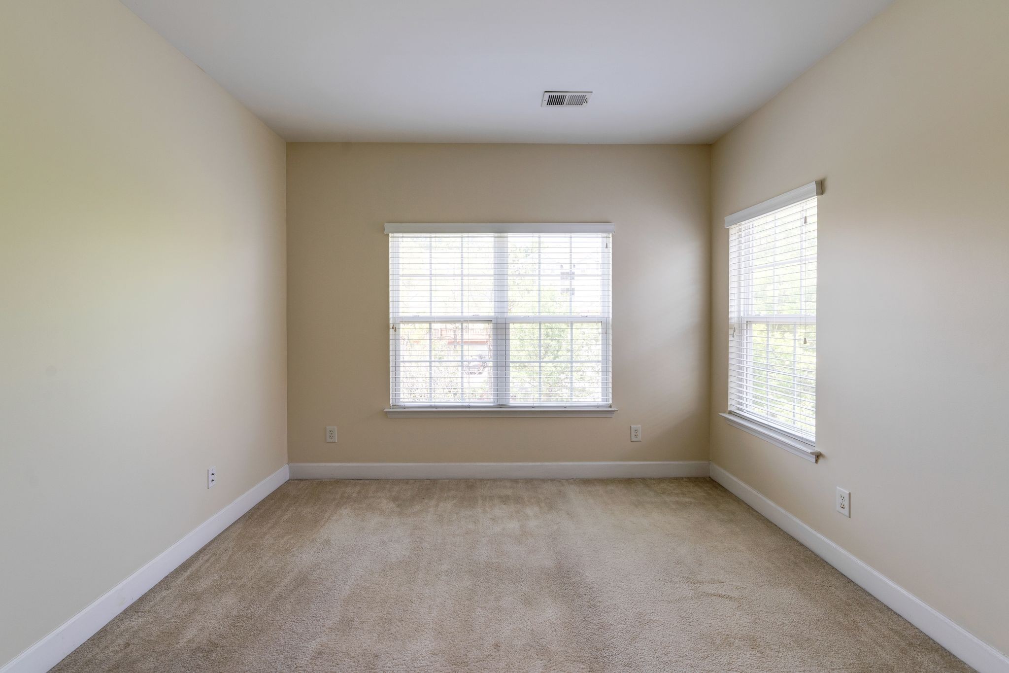 8511 Burnham Ln Property Photo 16