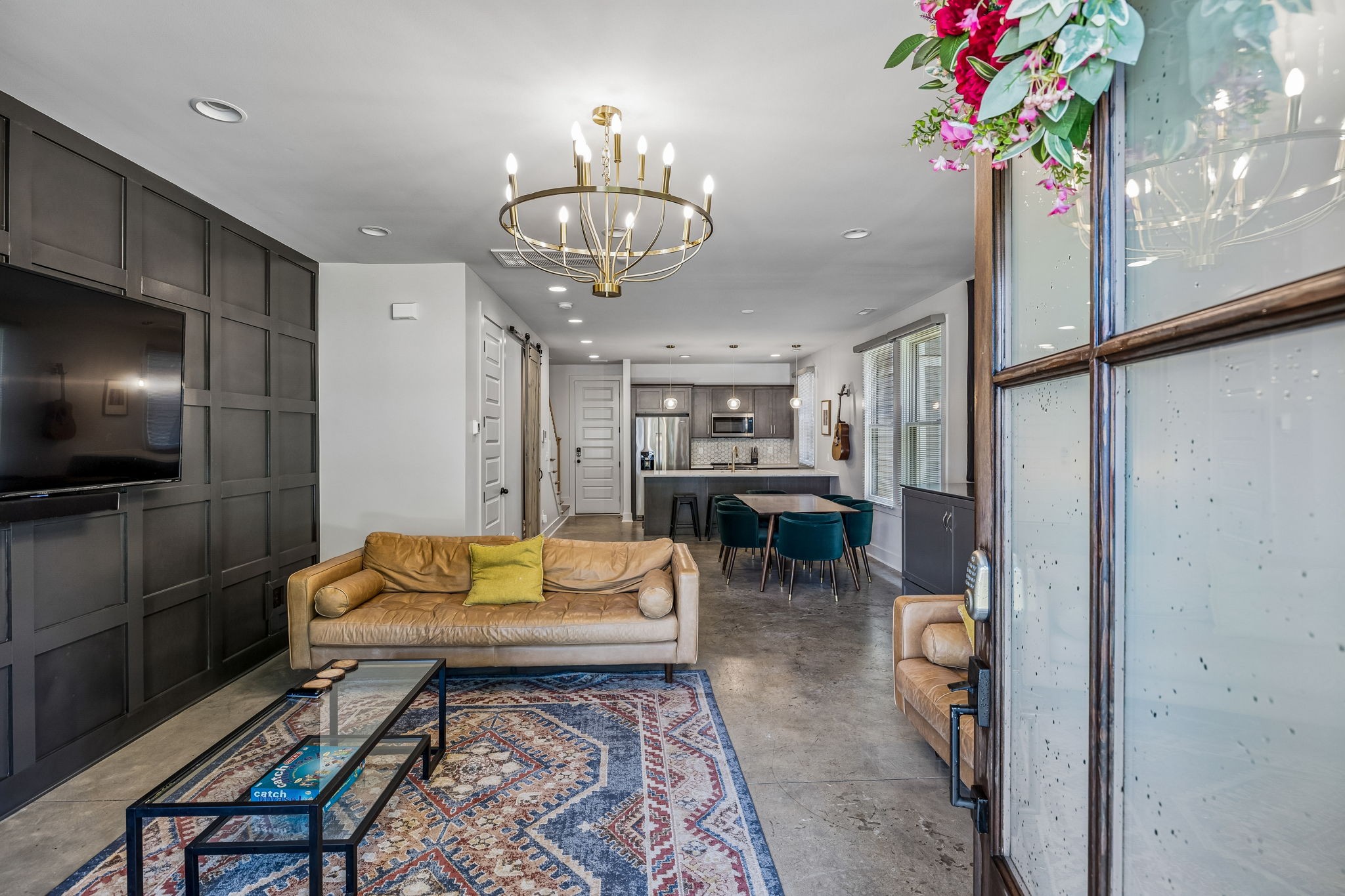 858 Seymour Ave