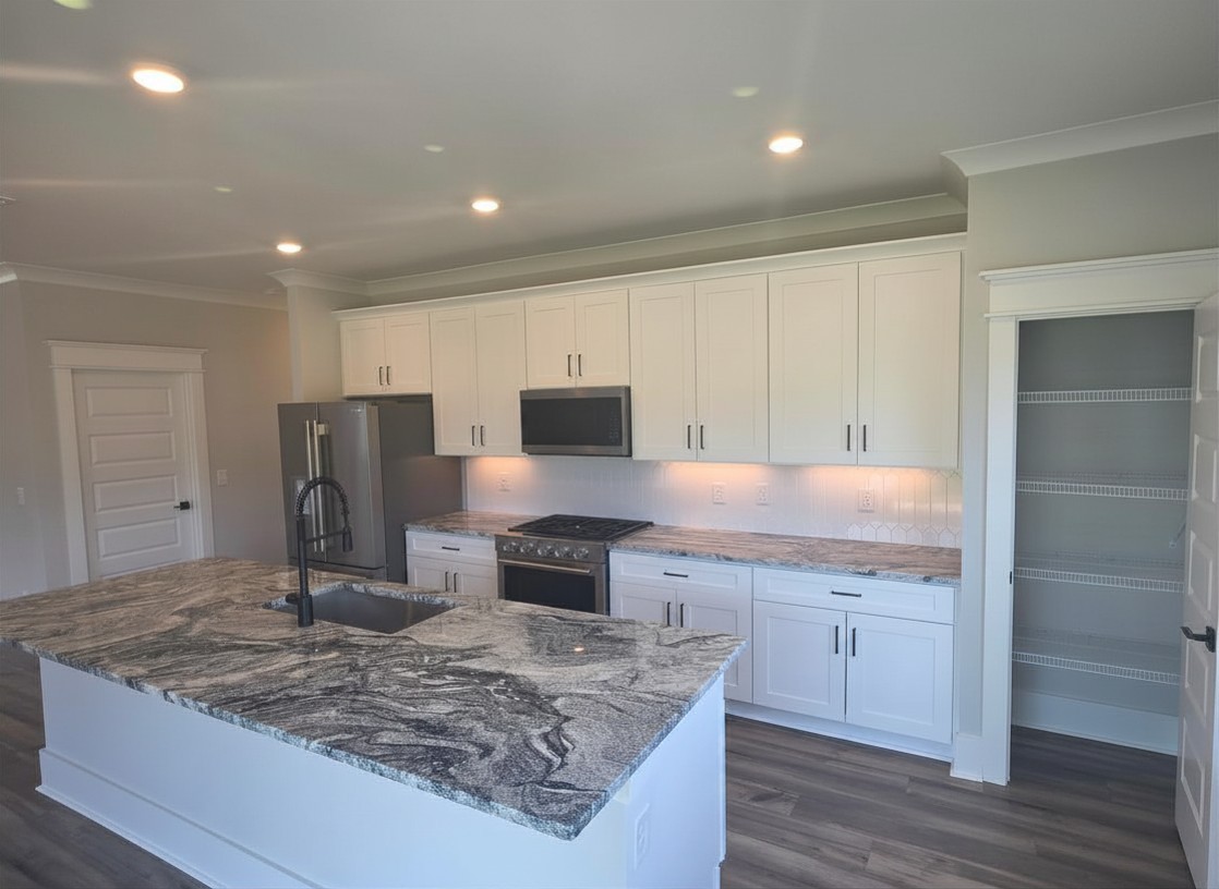 332 Springbrook Blvd Property Photo 11