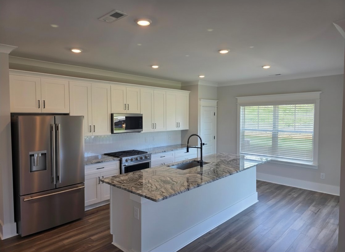 332 Springbrook Blvd Property Photo 12