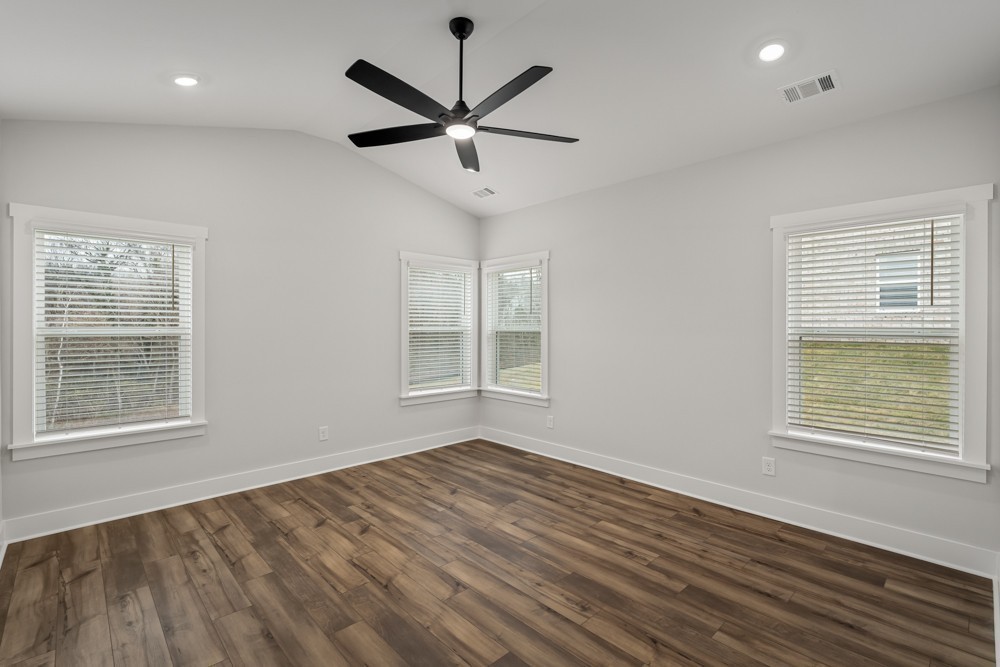 332 Springbrook Blvd Property Photo 13