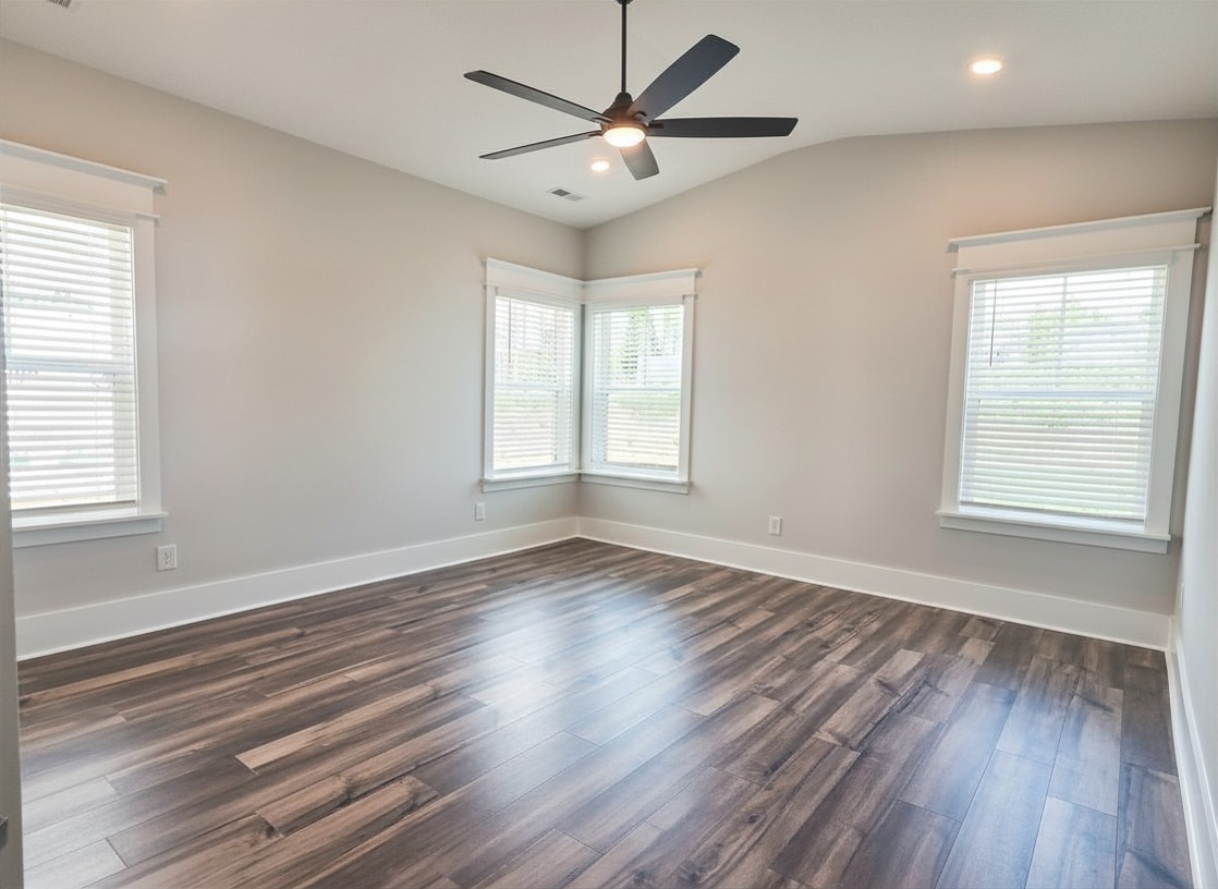 332 Springbrook Blvd Property Photo 15