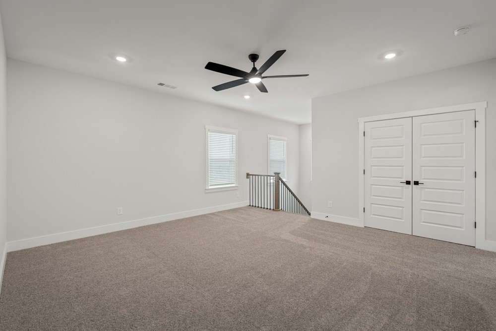 332 Springbrook Blvd Property Photo 23