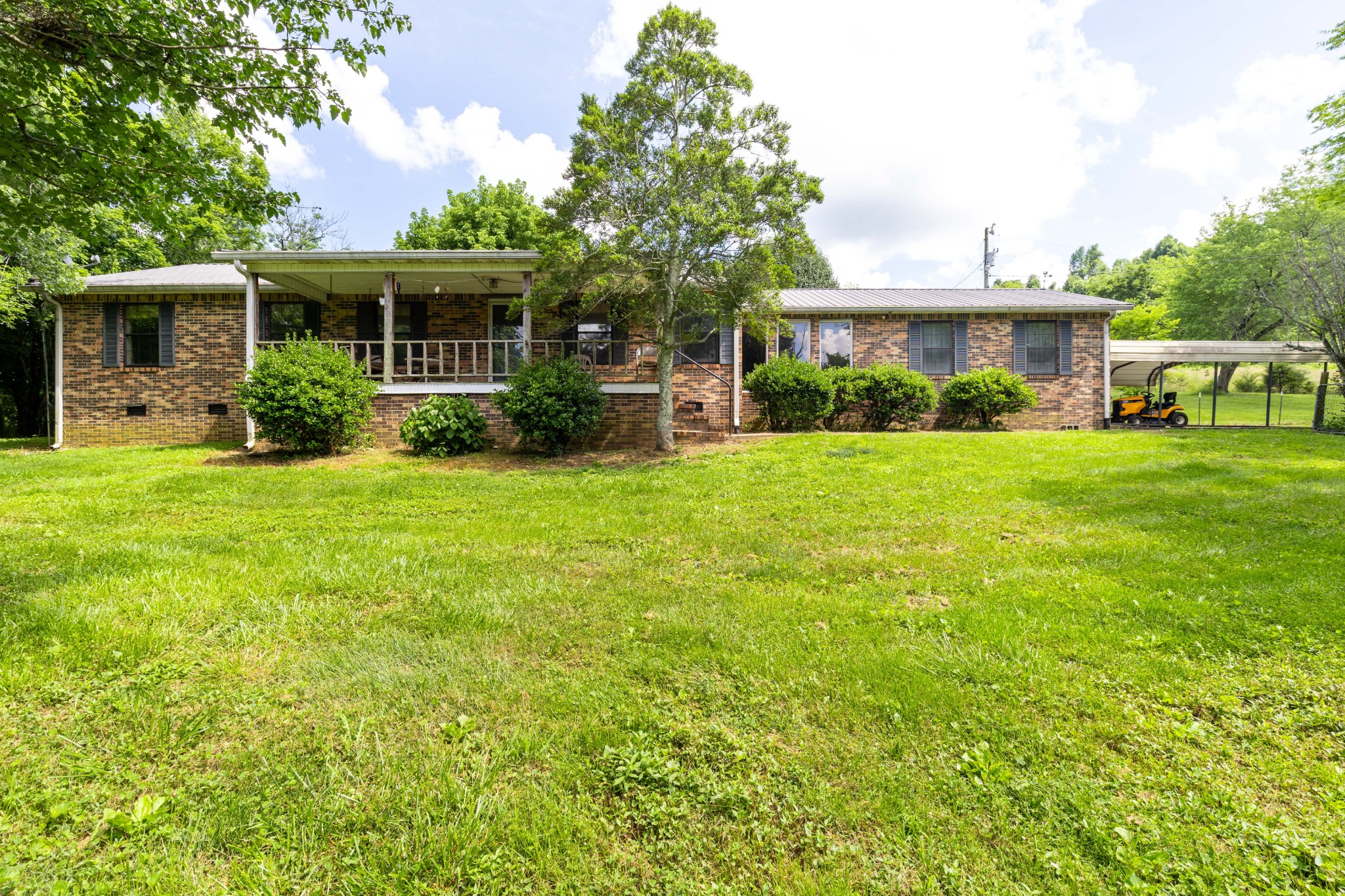441 Hawthorne Hill Rd Property Photo 1