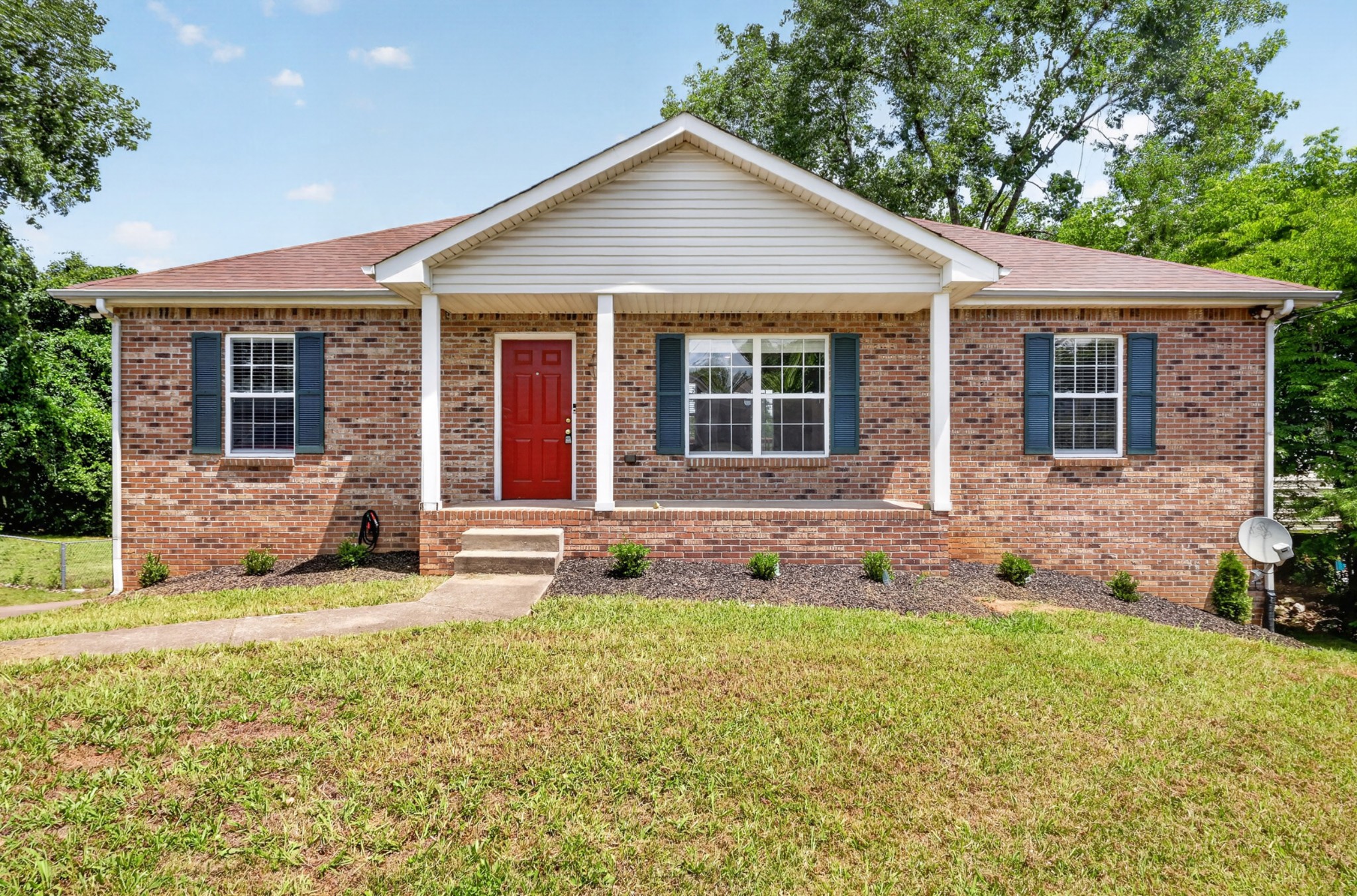 1009 Monica Dr