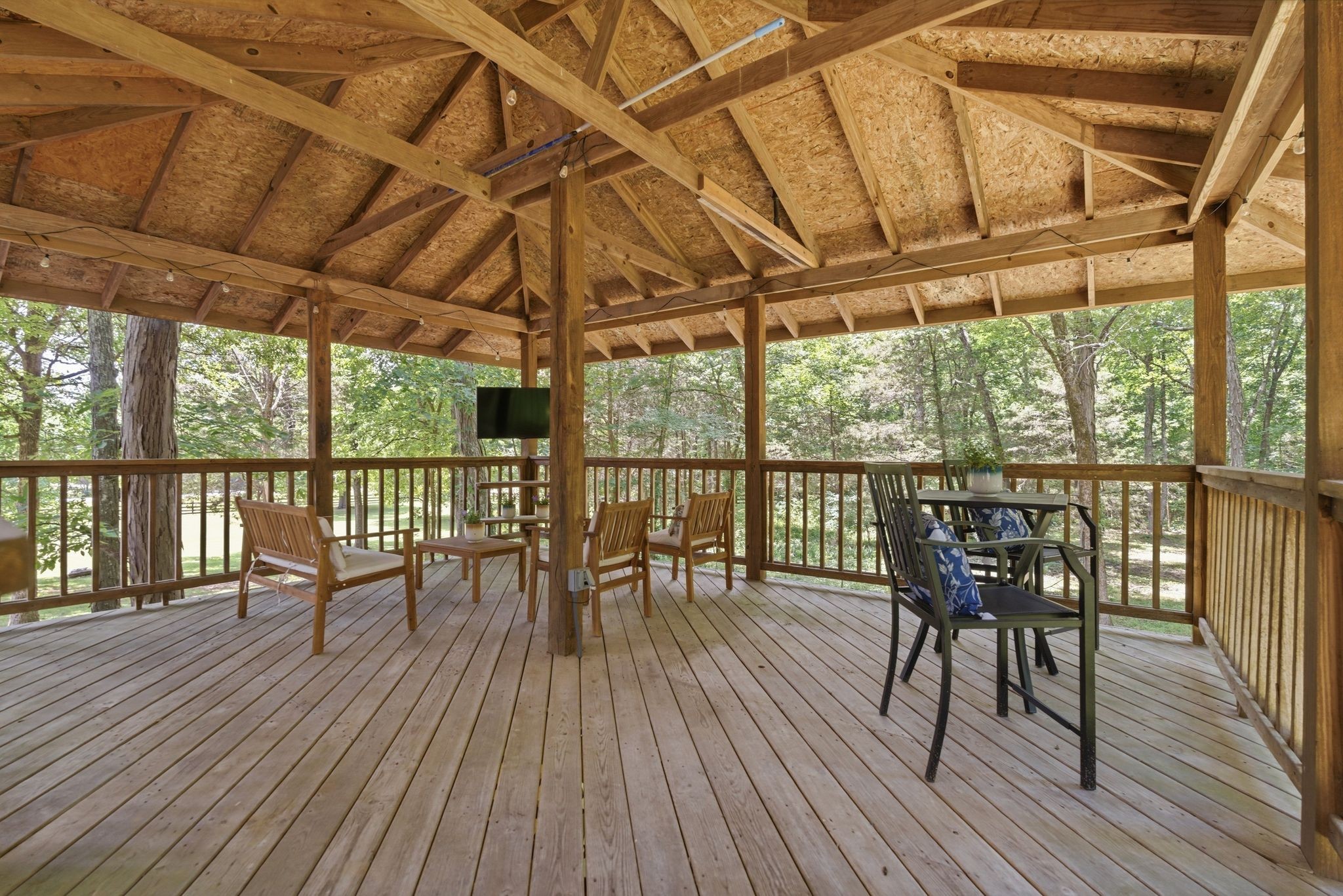 4860 Pyles Rd Property Photo 36