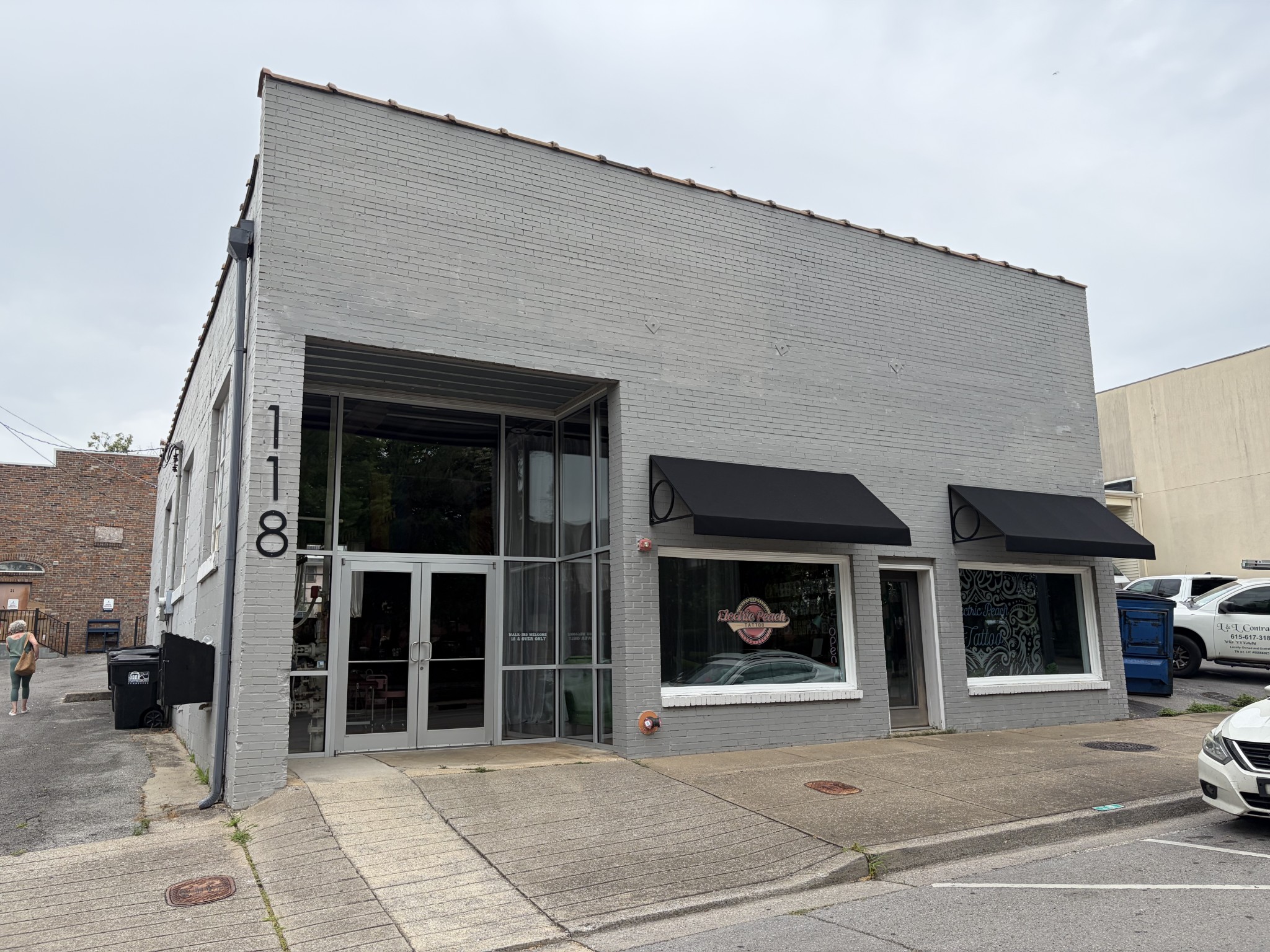118 W Vine St Property Photo 1