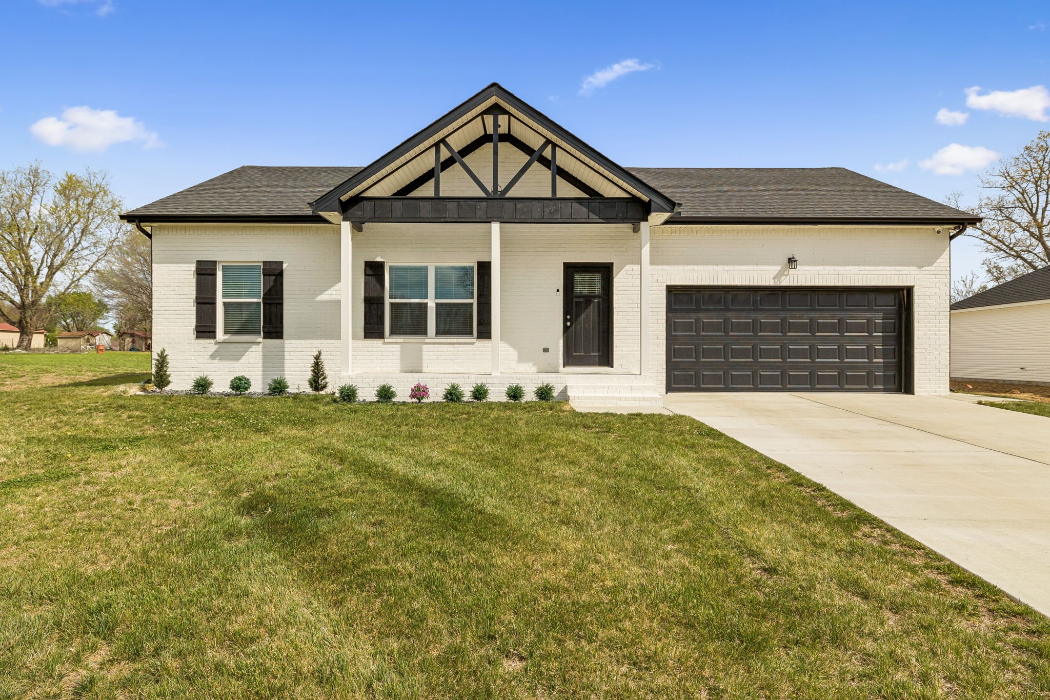 180 Vickers Rd