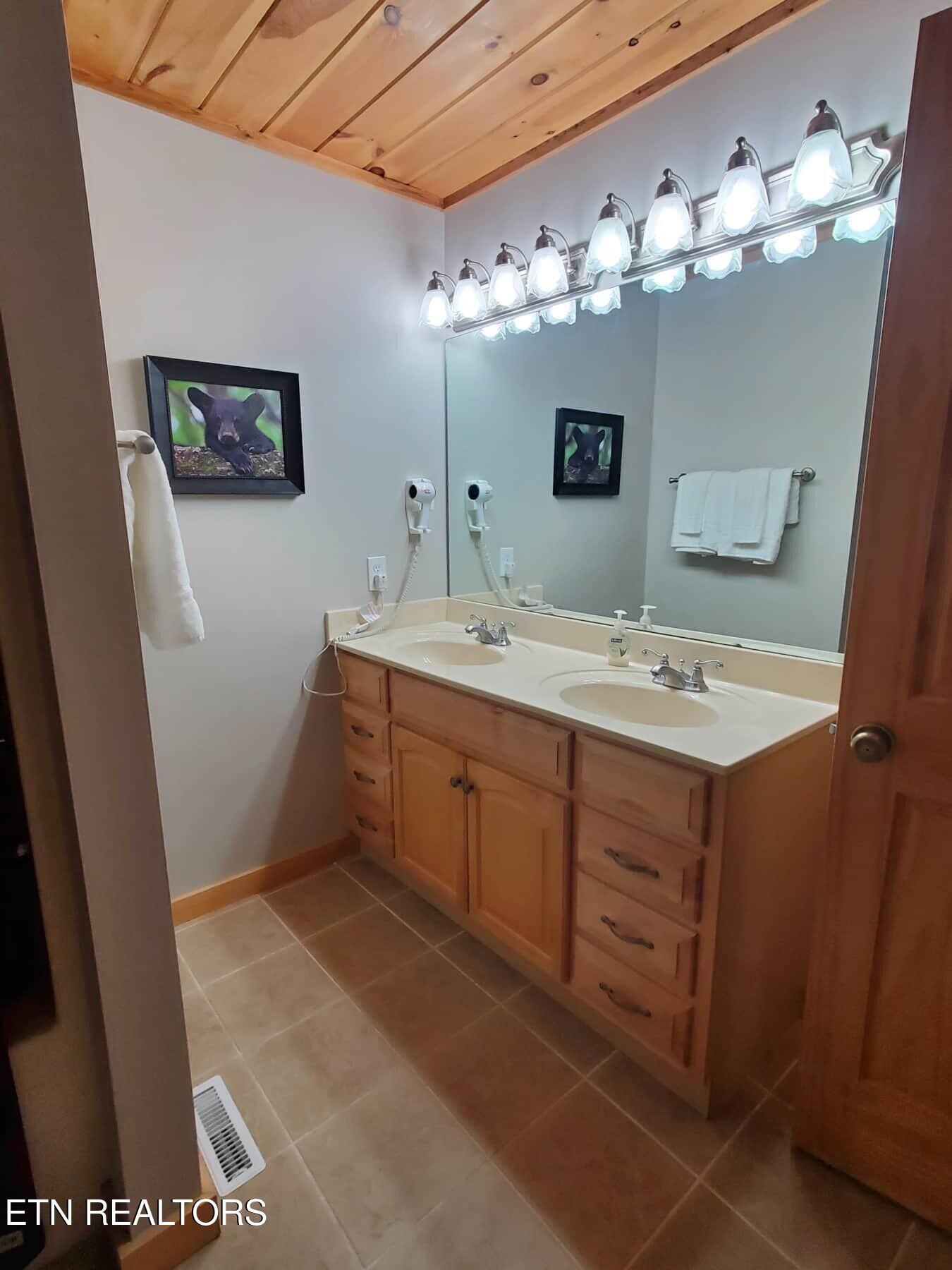 210 Meghans Way Property Photo 18