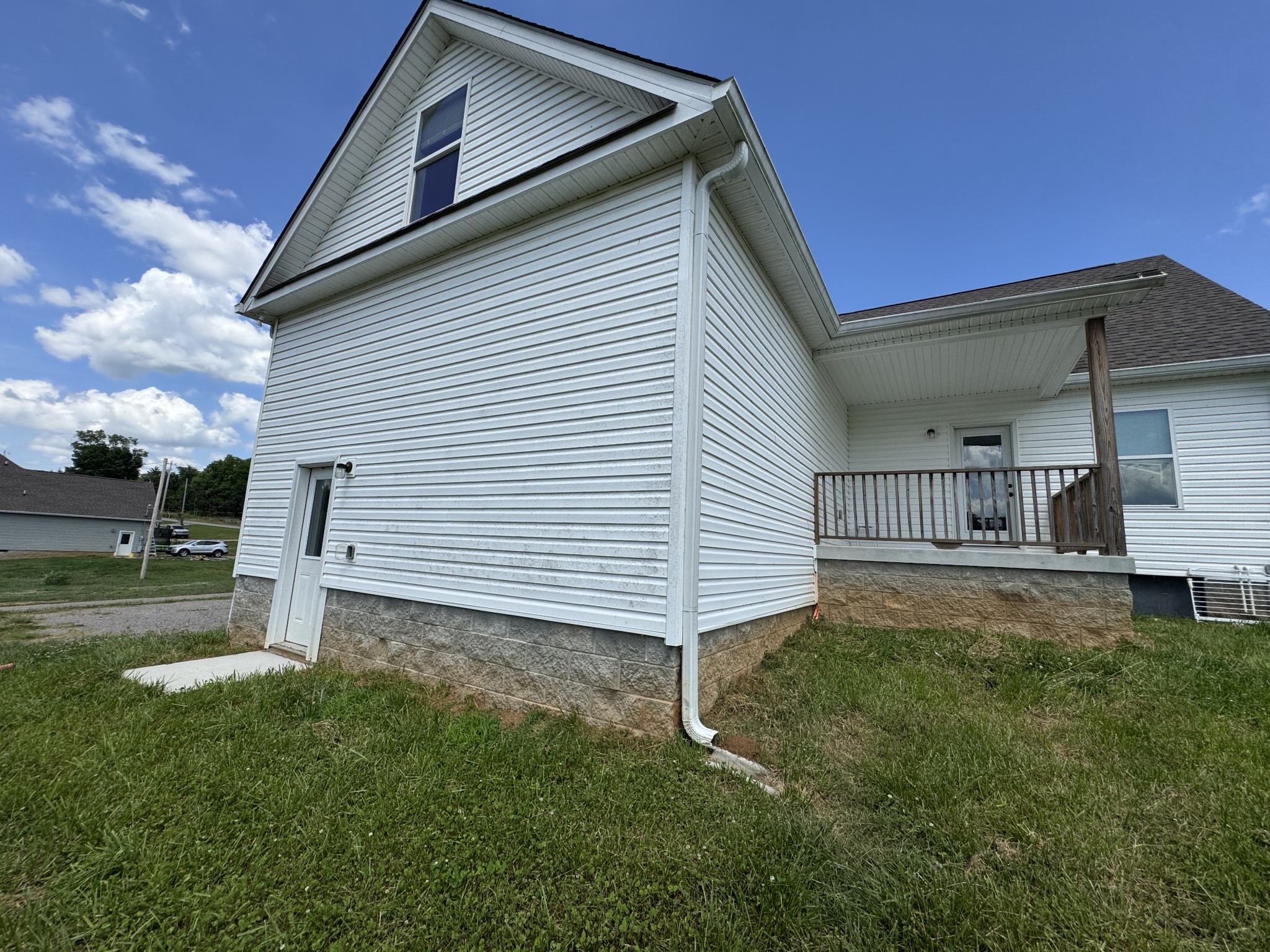 282 Wheel Rd Property Photo 2