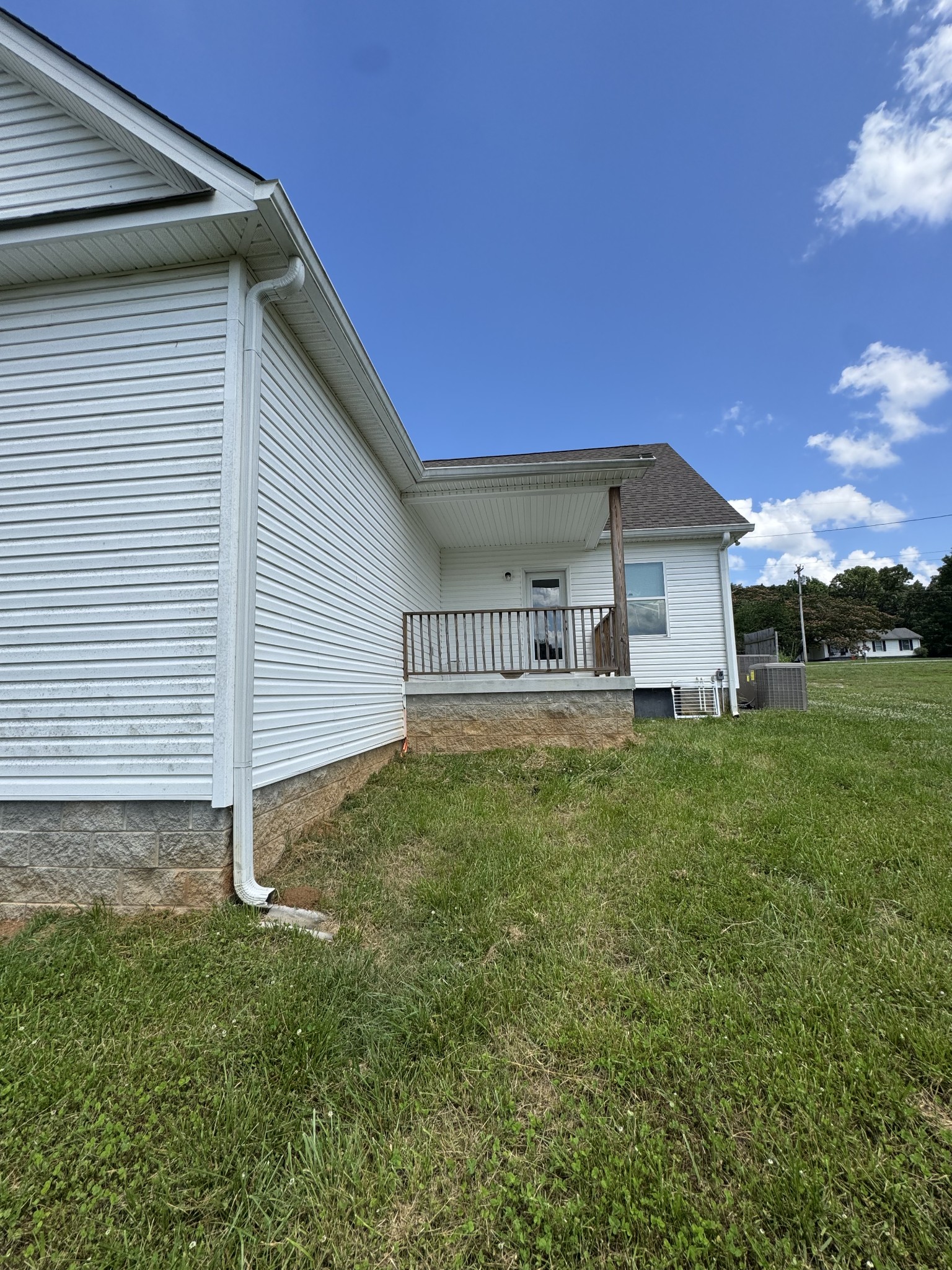 282 Wheel Rd Property Photo 3