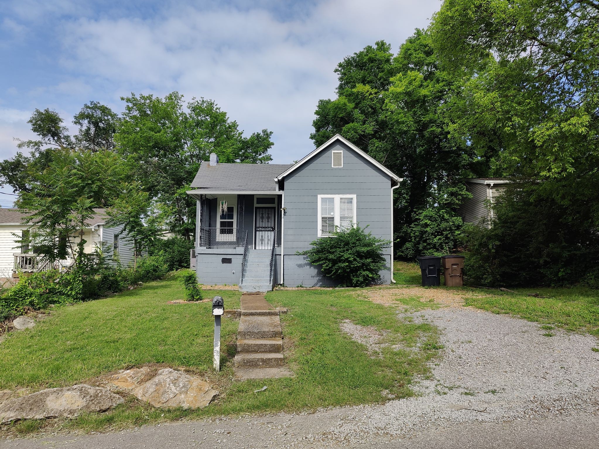 747 22nd Ave, N Property Photo 1