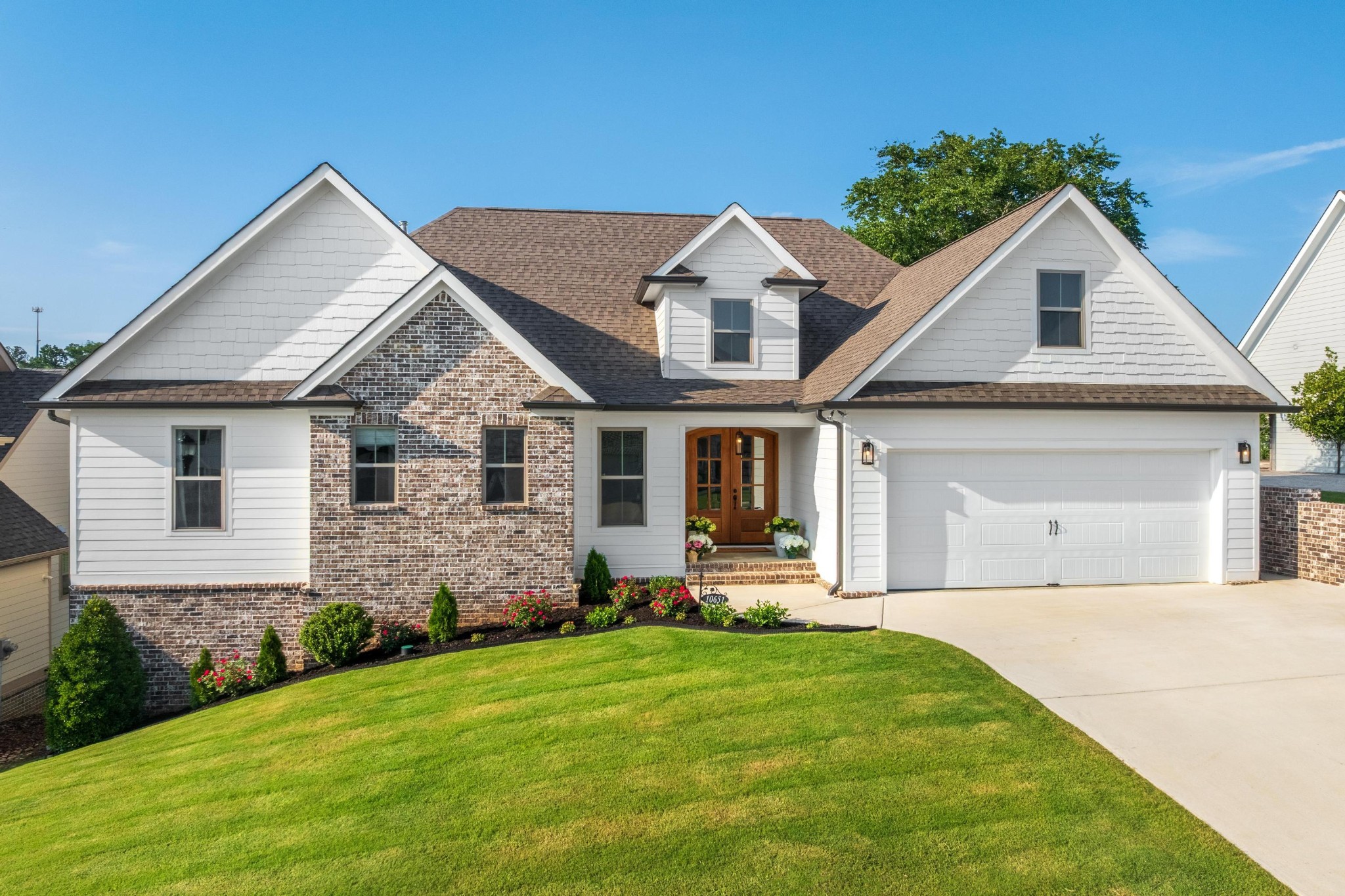 10651 Flicker Way Property Photo 5