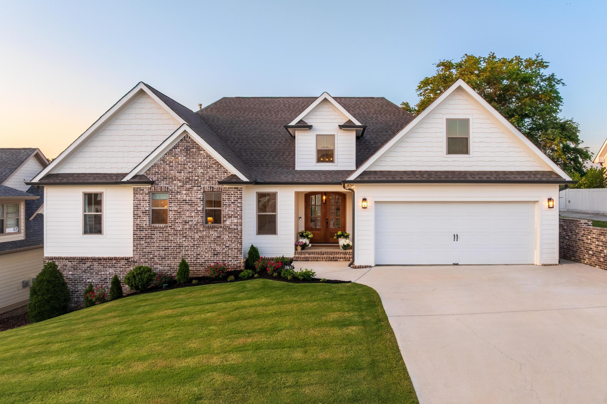 10651 Flicker Way Property Photo 8