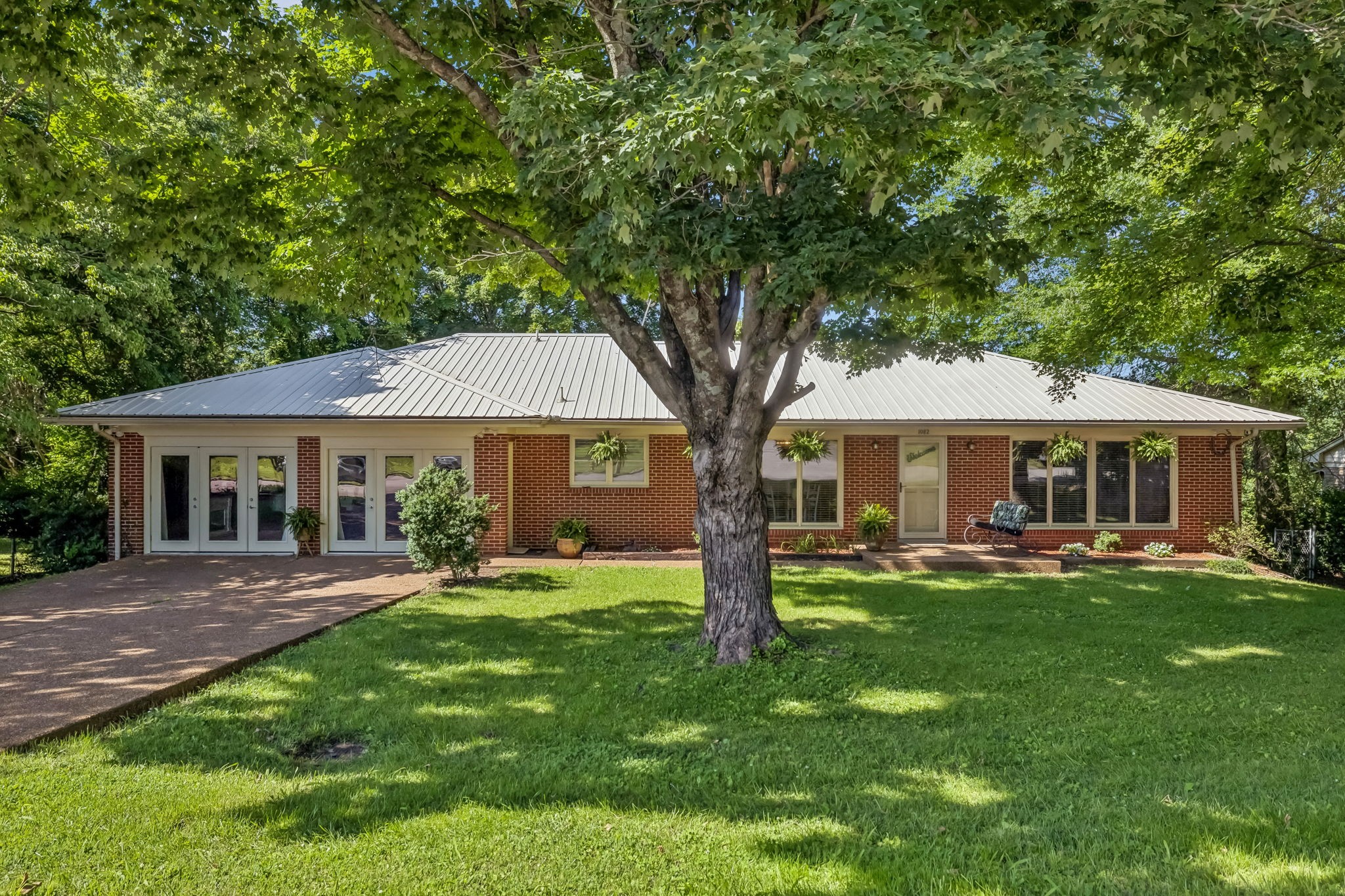 1082 Rolling Fields Cir Property Photo 1