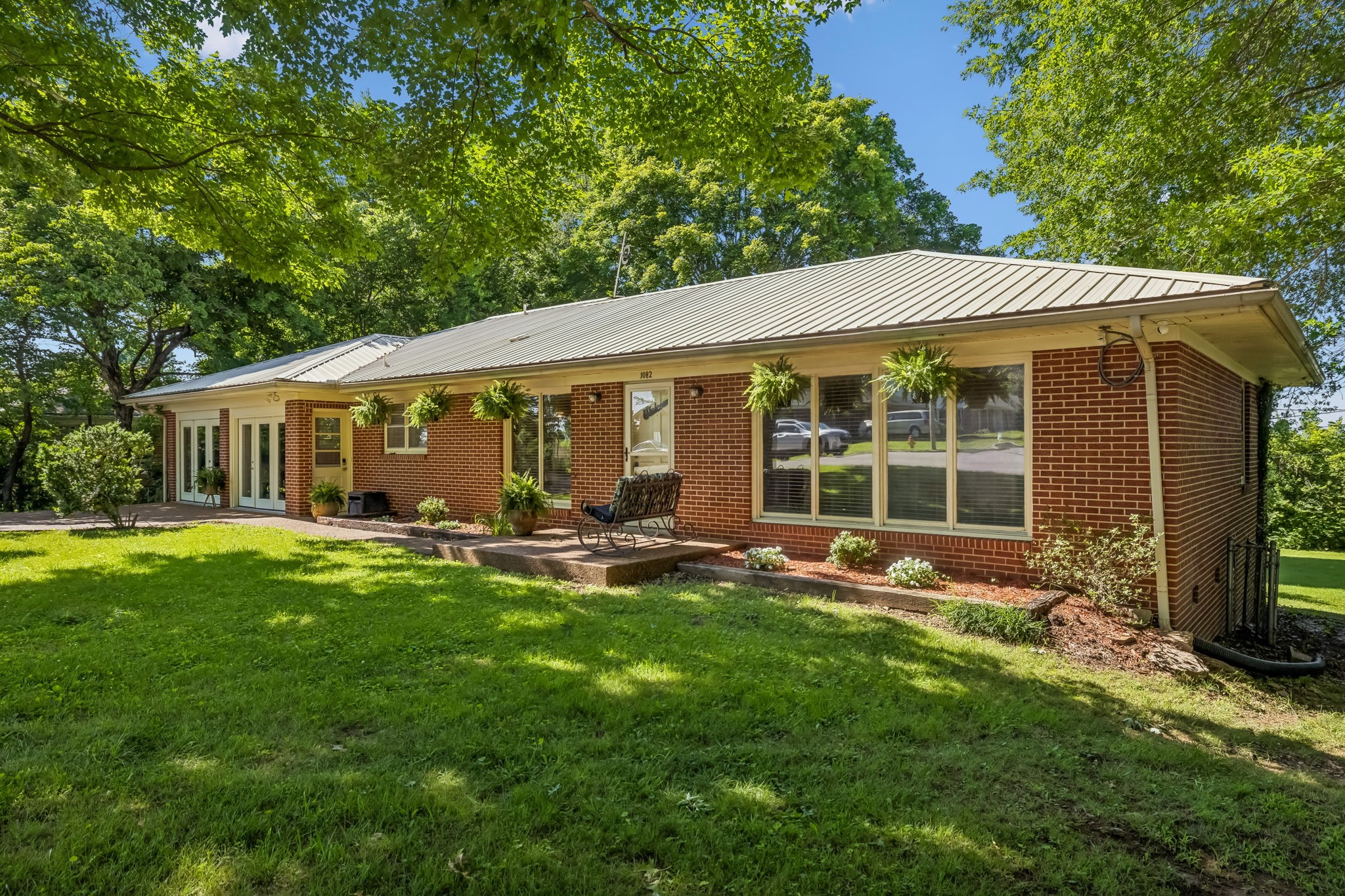 1082 Rolling Fields Cir Property Photo 1