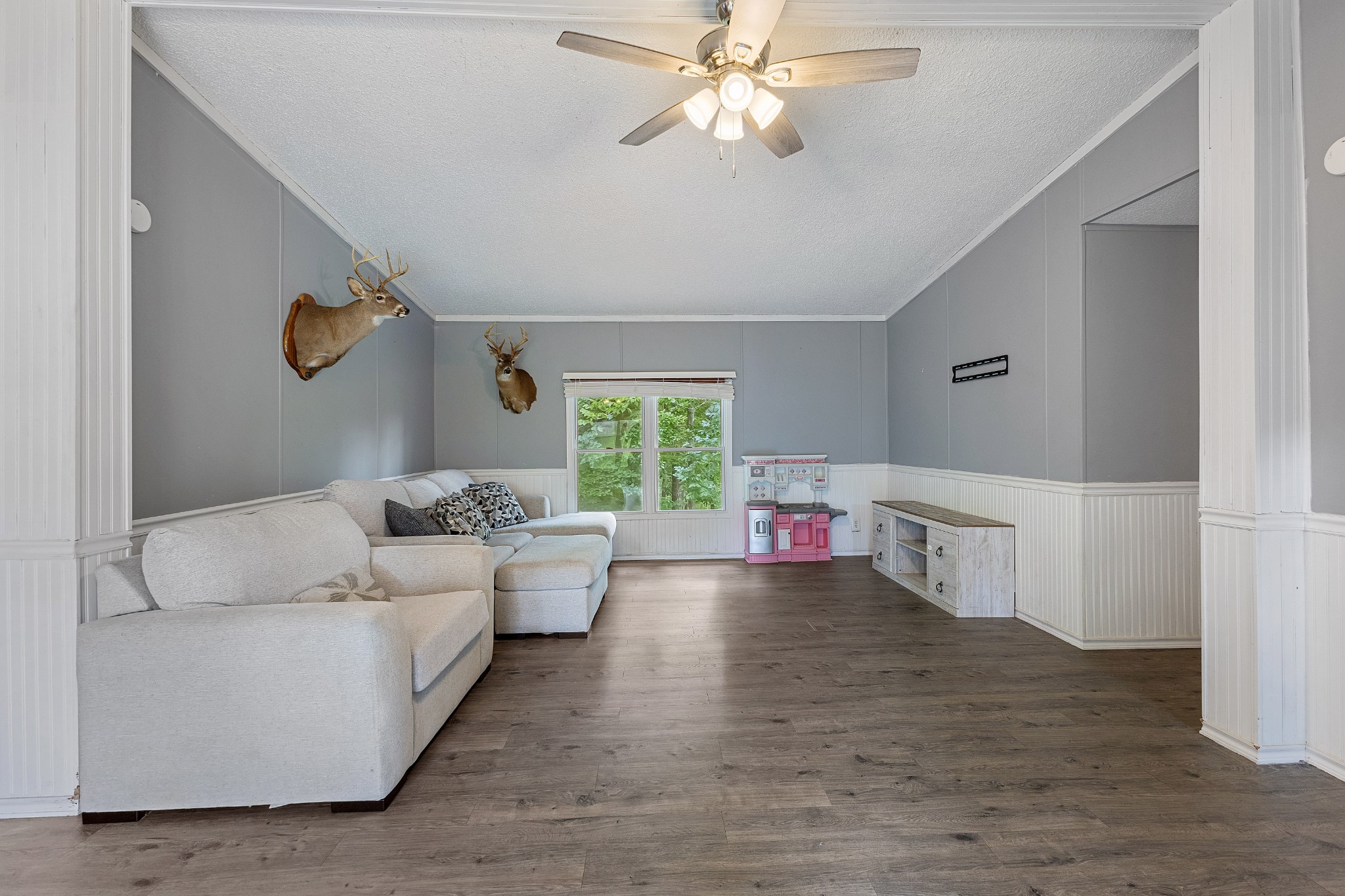 1022 Dogwood Ln