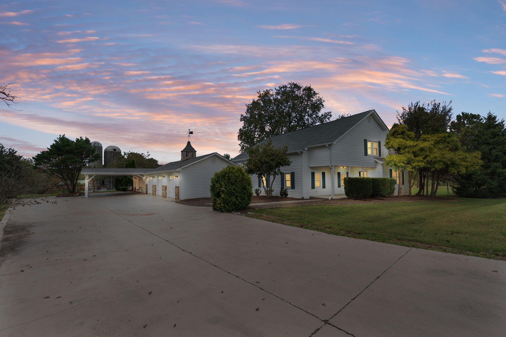 852 County Road 422 Property Photo 1