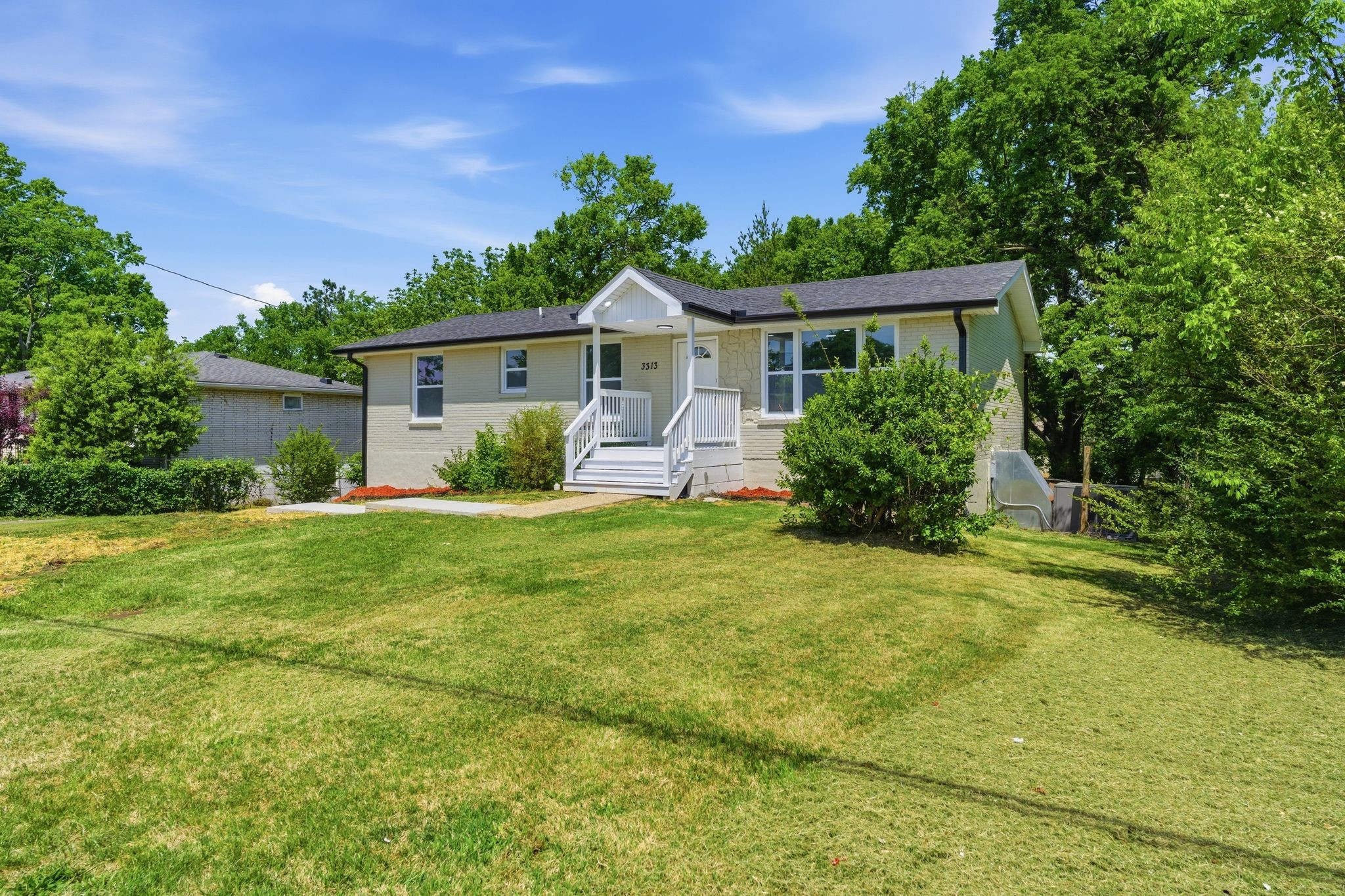 3313 Leondale Ter, N Property Photo 1