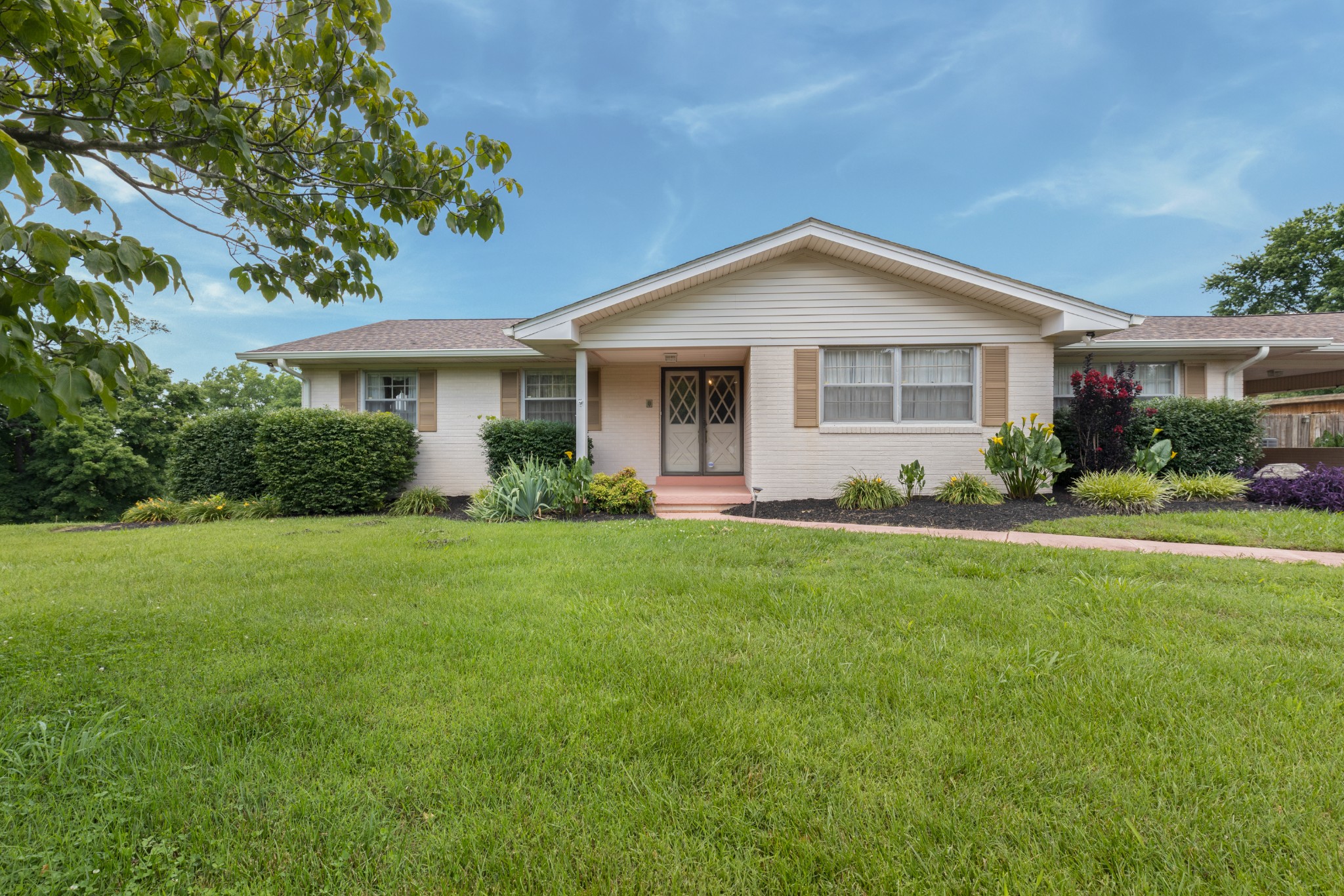 5528 Highway 76, E Property Photo 1