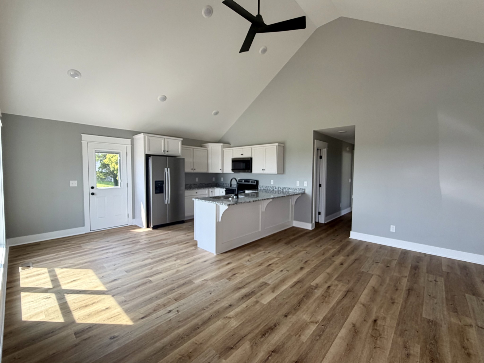 474 Ables Ln Property Photo 2