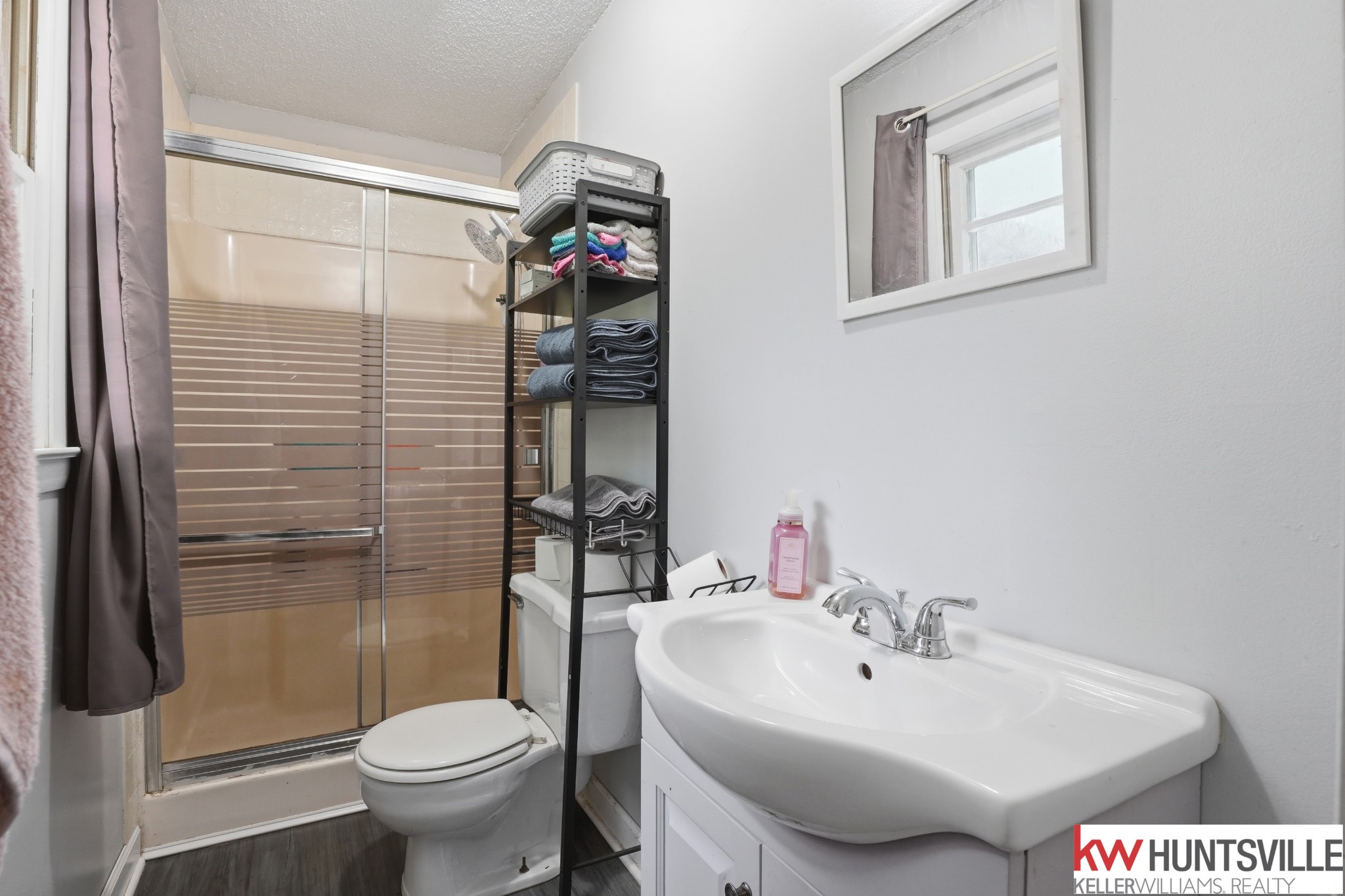 39 Eastwood Dr Property Photo 12