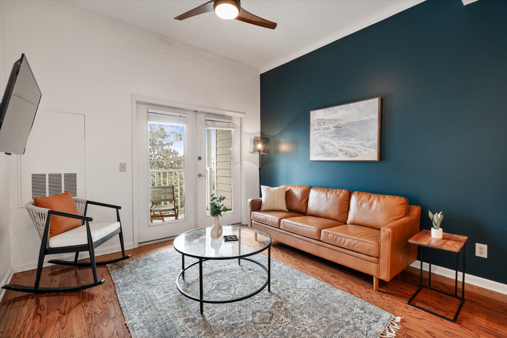 2025 Woodmont Blvd Property Photo 1