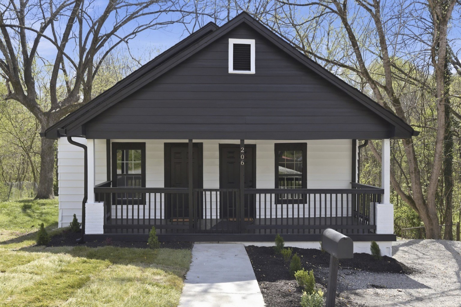 206 Winding Way Property Photo 1