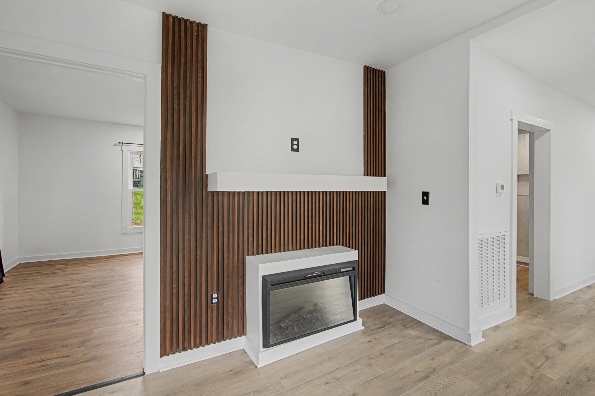 206 Winding Way Property Photo 9