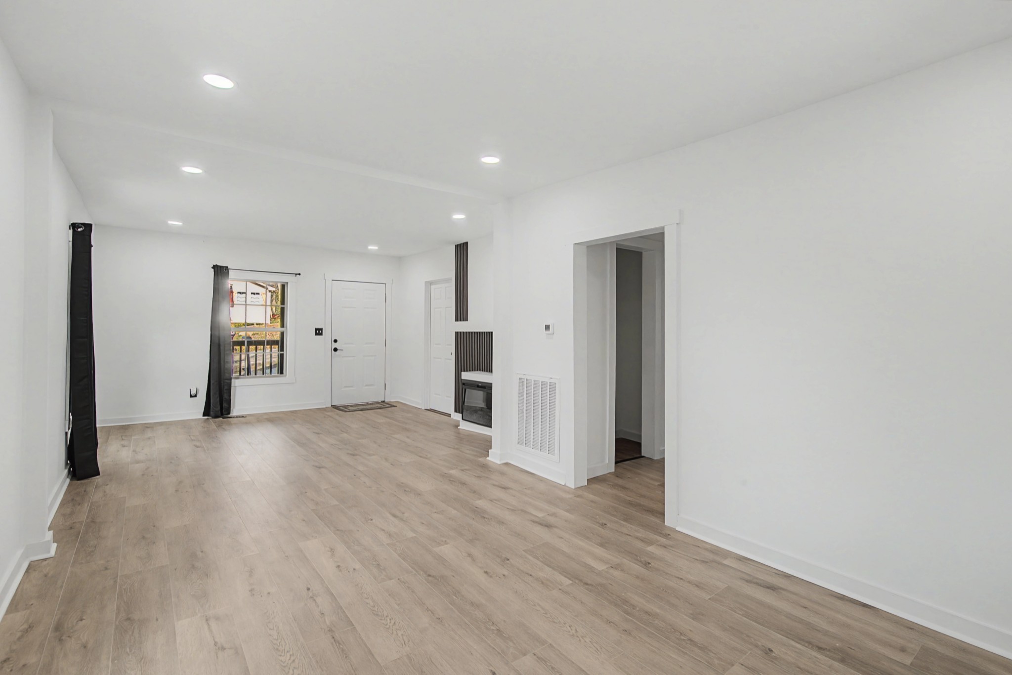 206 Winding Way Property Photo 12